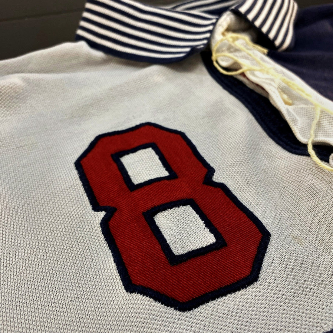 Polo Tommy Hilfiger "Color-Block #8" Azul Marino y Blanco