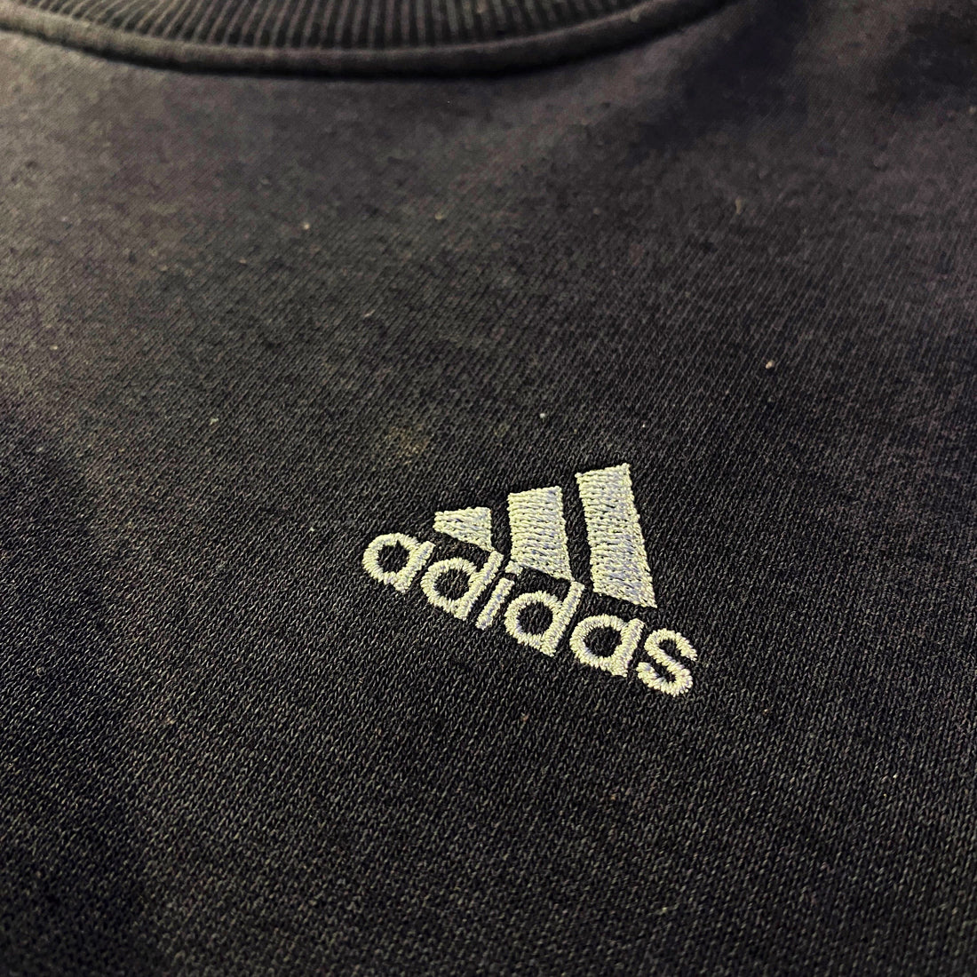 Sudadera Cuello Redondo adidas Logo Bordado Azul Marino