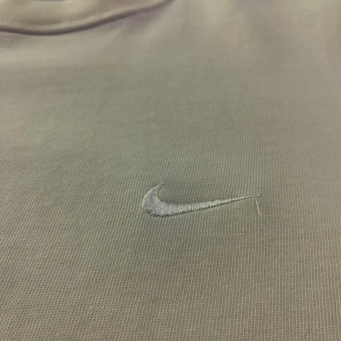 Camiseta Nike Swoosh Central Blanca