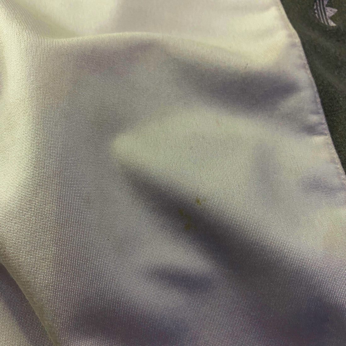 Pantalón adidas Originals Vintage Poppers Tres Bandas Blanco y Gris