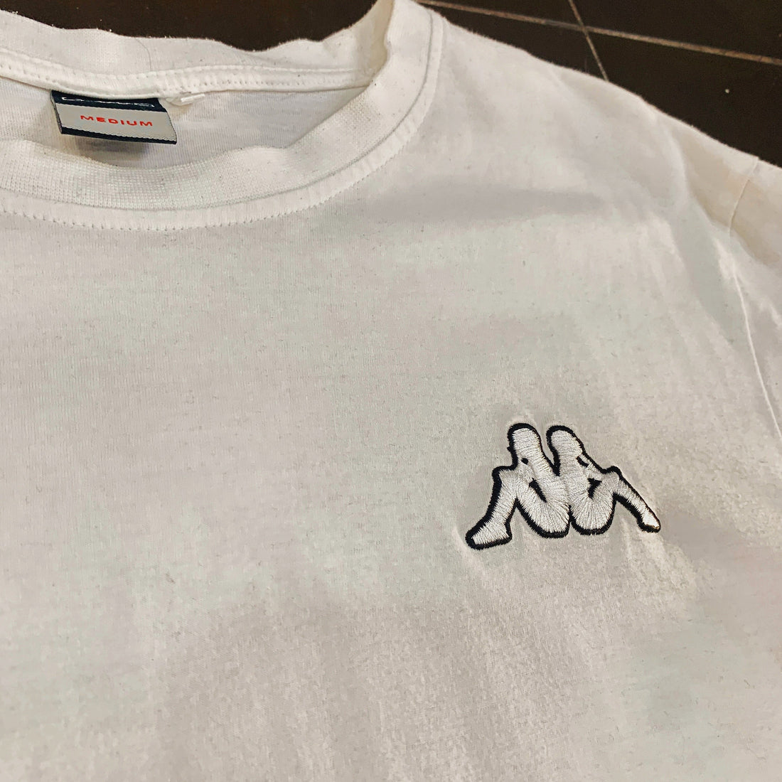 Camiseta Kappa "222 Banda" Blanca con Logo Omini