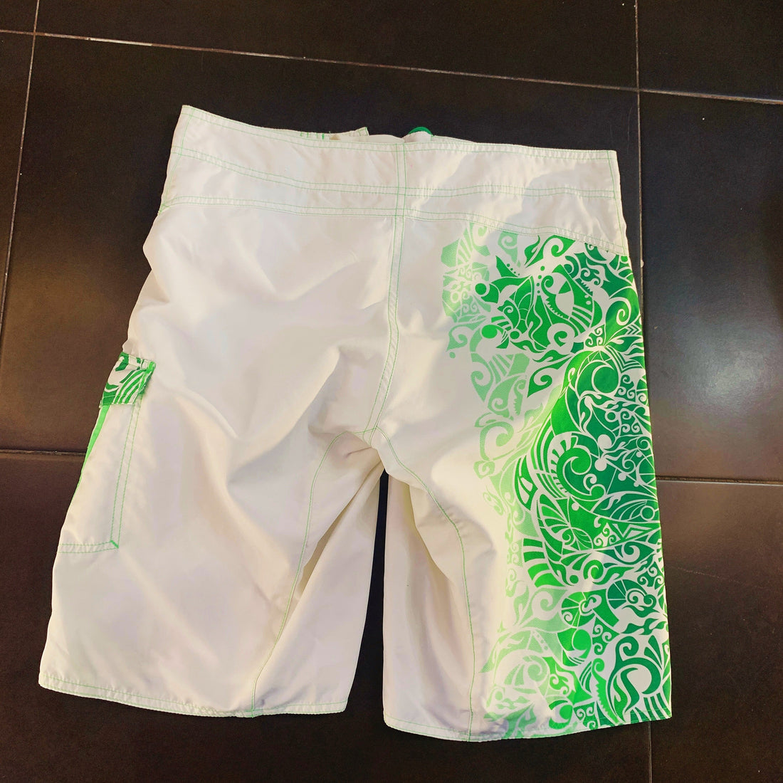 Pantalón Corto Adidas Surf Blanco Estampado Verde