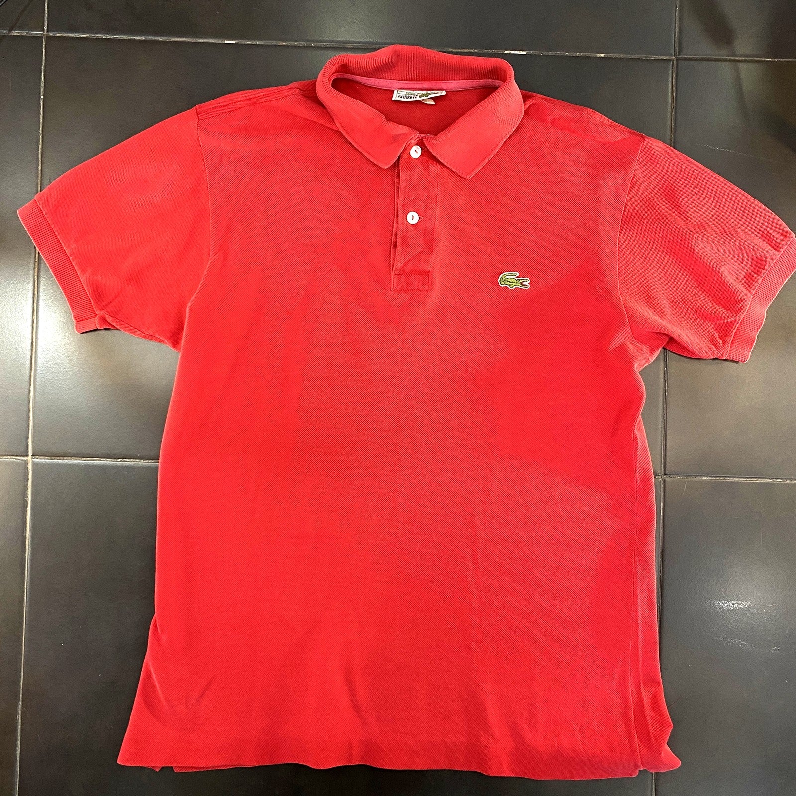 Polo Lacoste vintage rojo - frontal
