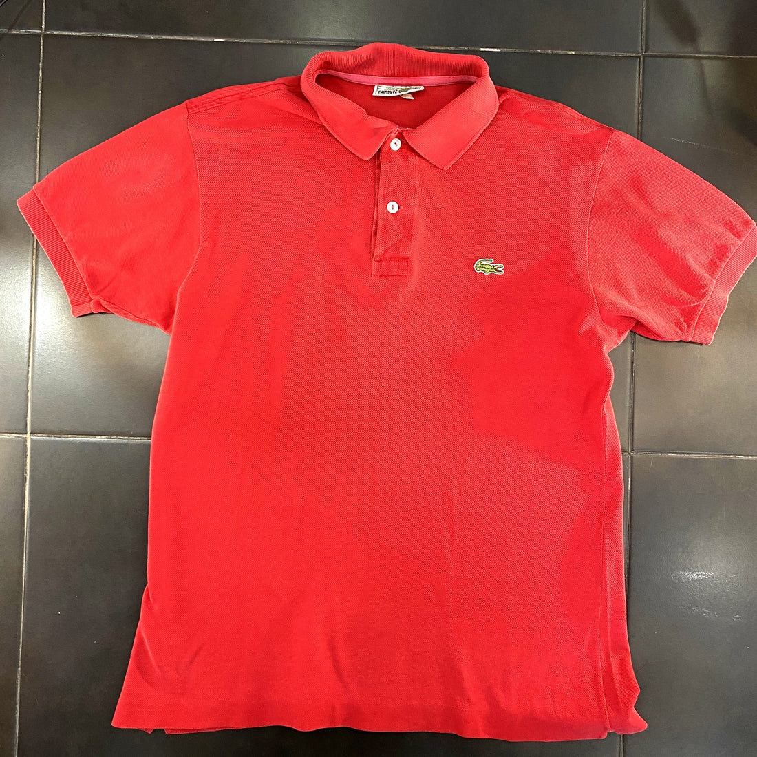Polo Lacoste vintage rojo - frontal