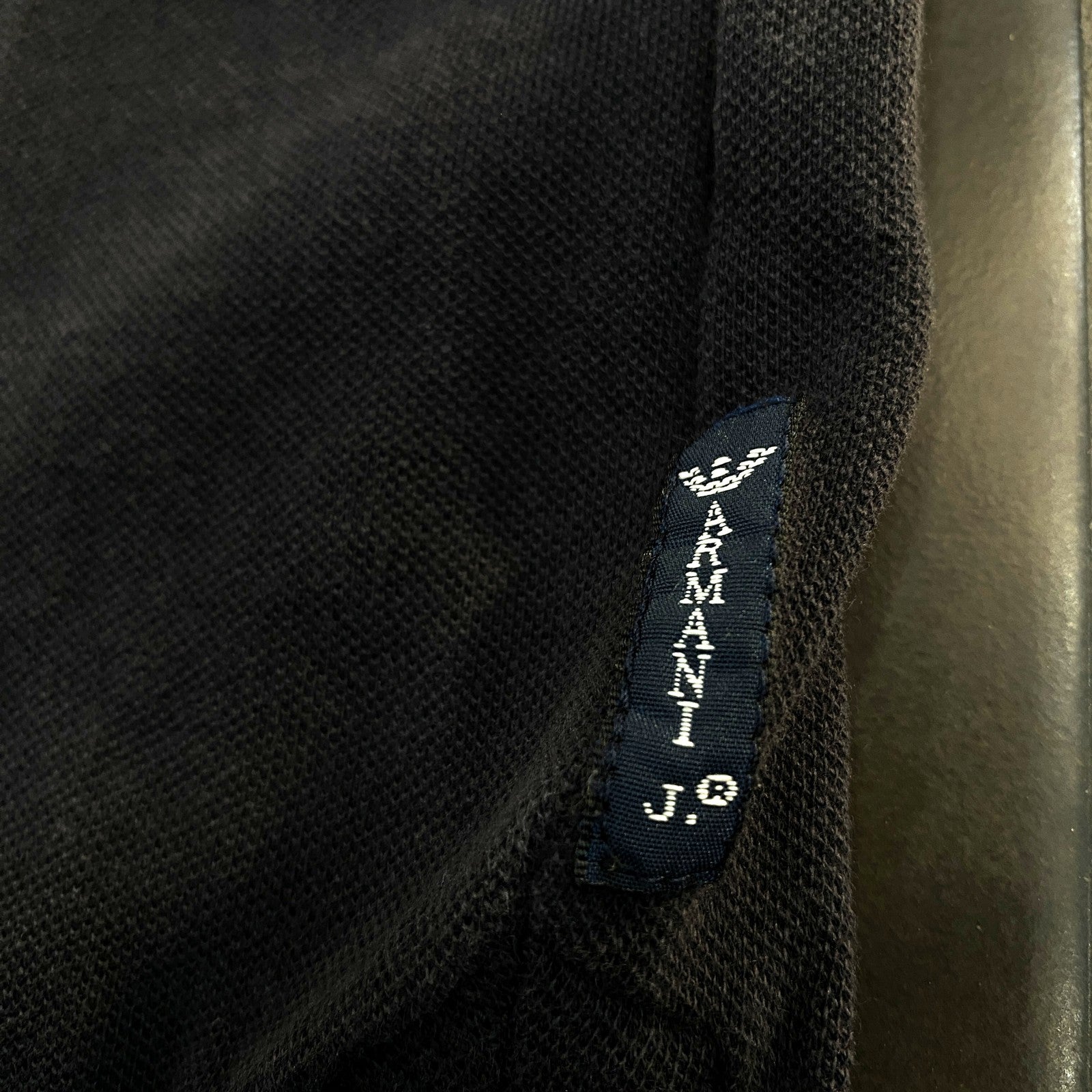 Polo Armani Jeans - detalle parche aguila