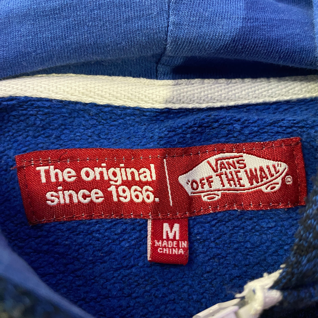 Sudadera con Capucha Vans Cremallera Logo Azul Marino - detalle