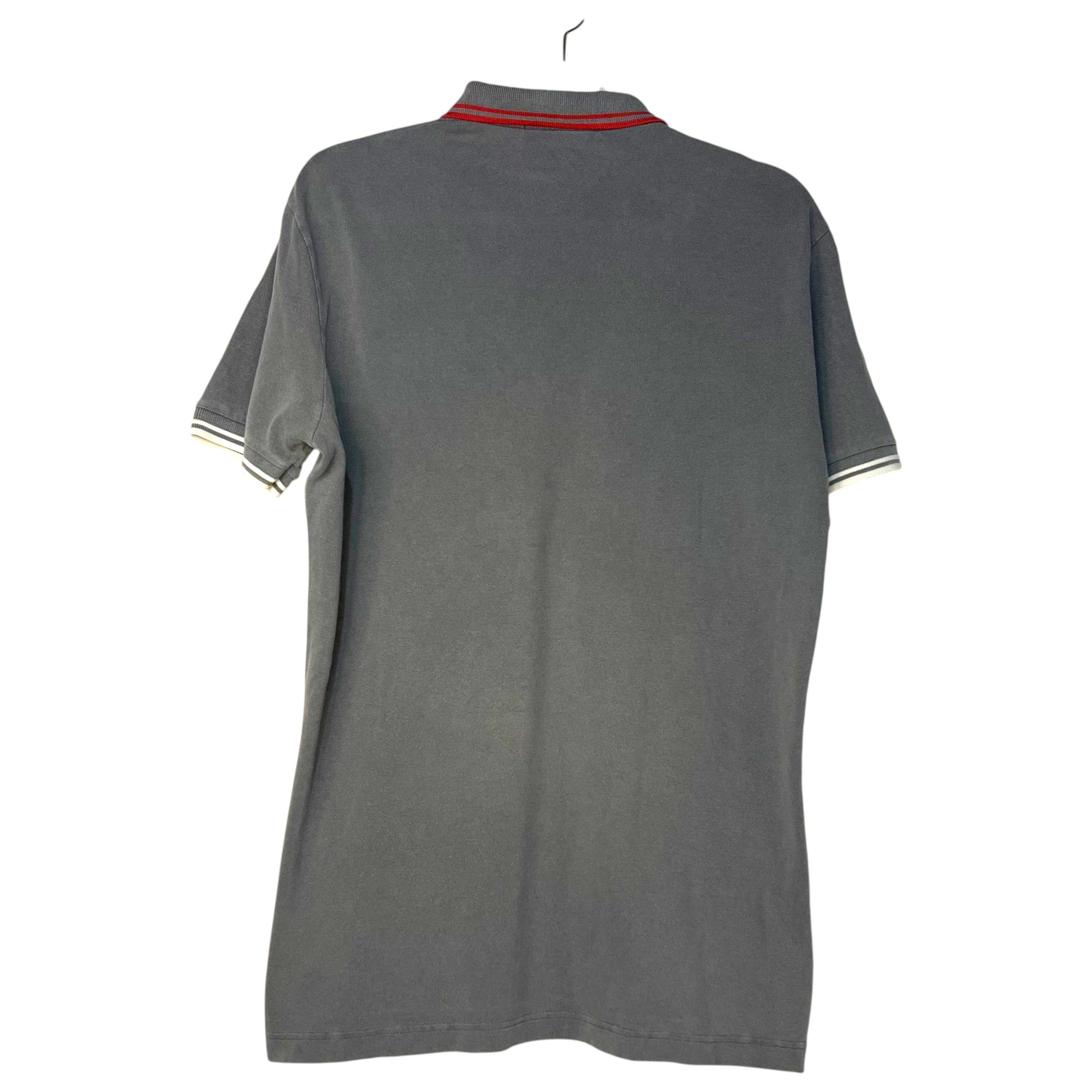 POLO FRED PERRY GRIS CON DETALLES ROJO-BLANCO