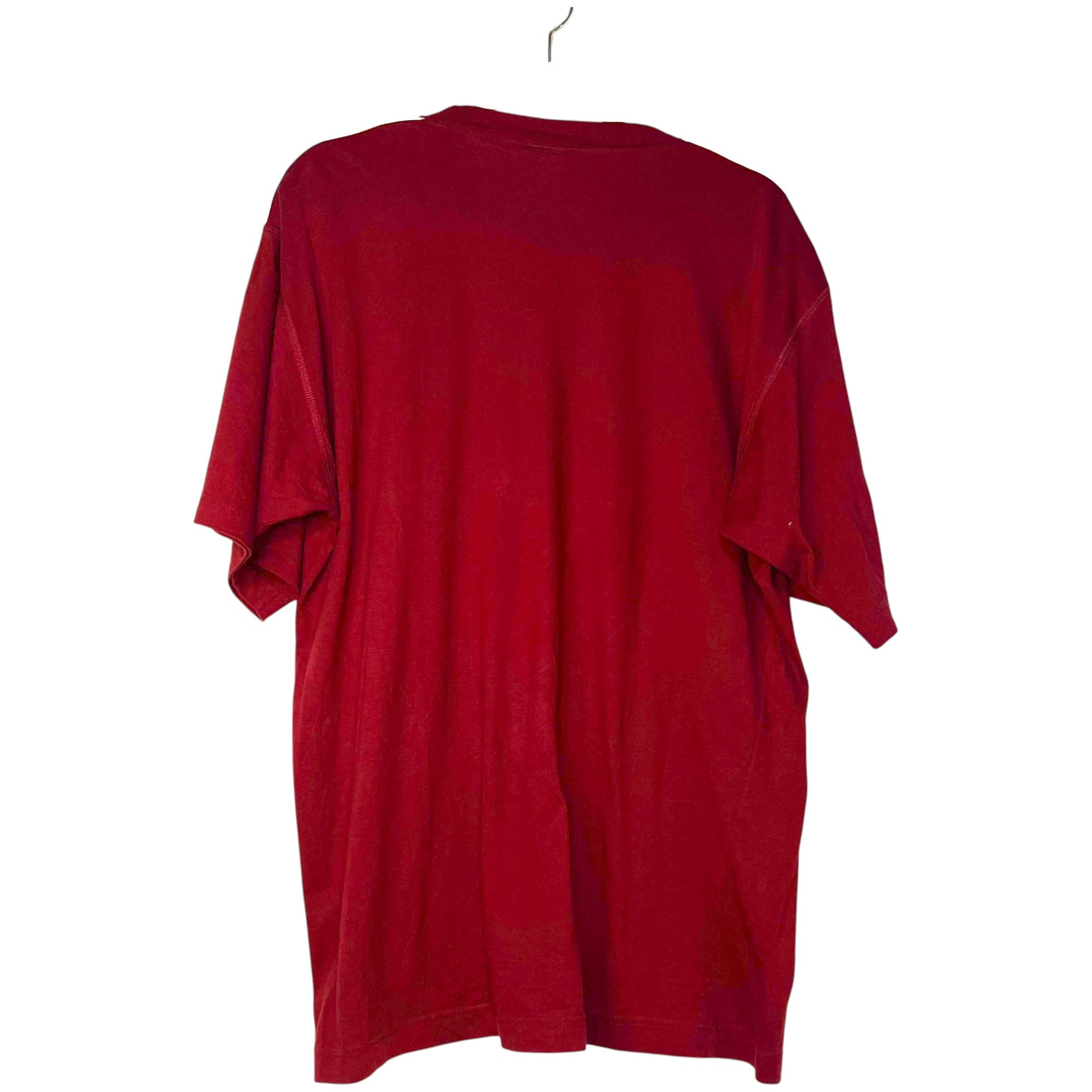 CAMISETA ADIDAS BURDEOS CON TRES RAYAS BLANCAS