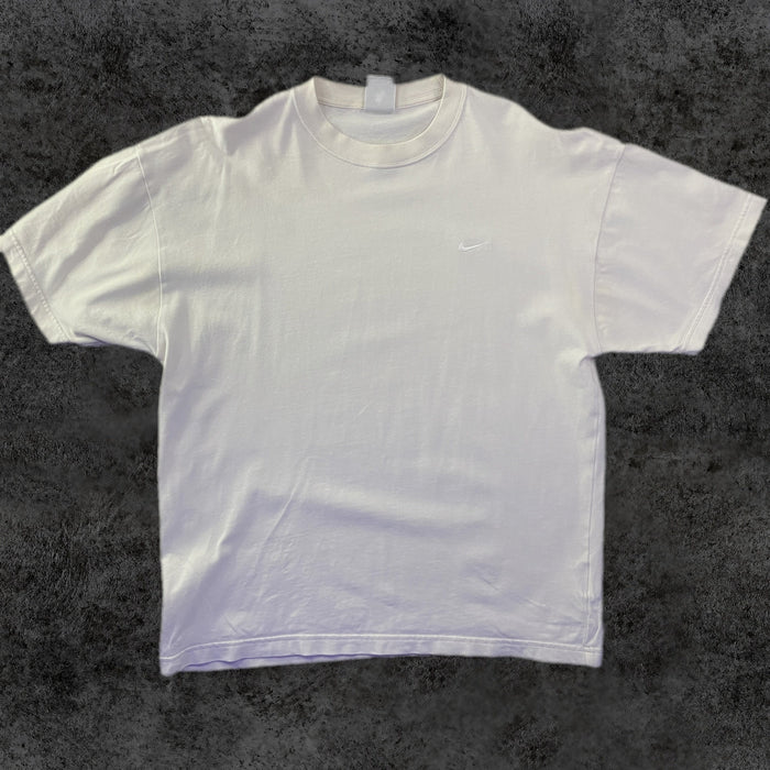 Camiseta Nike Swoosh Central Blanca
