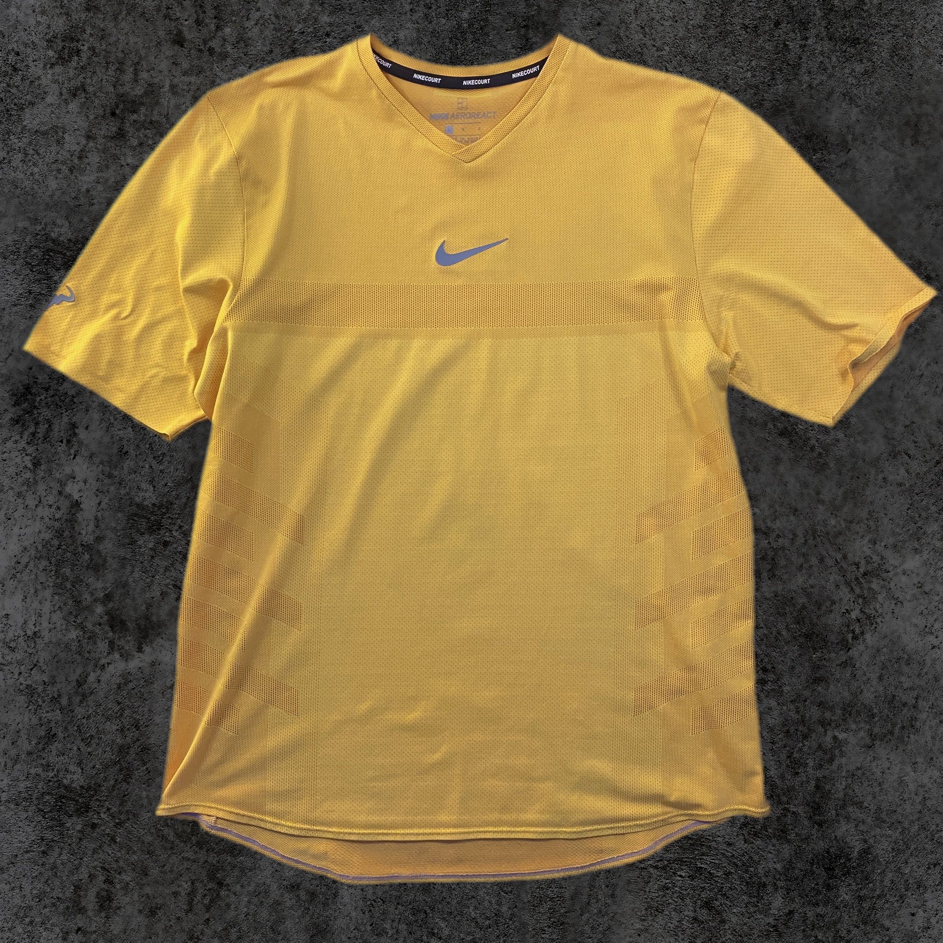 Camiseta Nike NikeCourt Rafa Nadal amarilla frontal