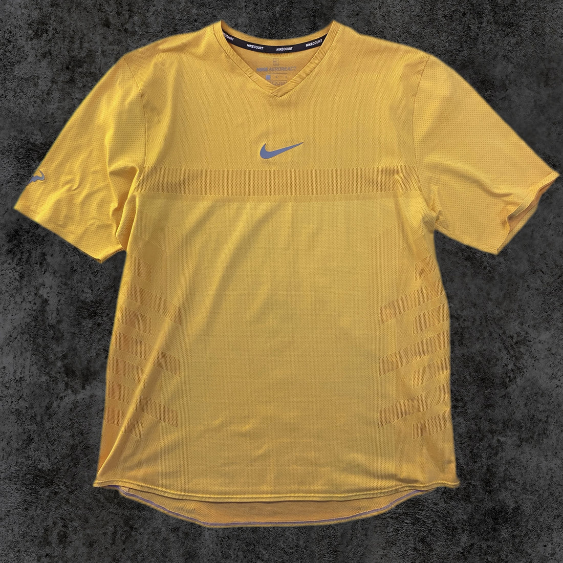 Camiseta Nike NikeCourt Rafa Nadal amarilla frontal