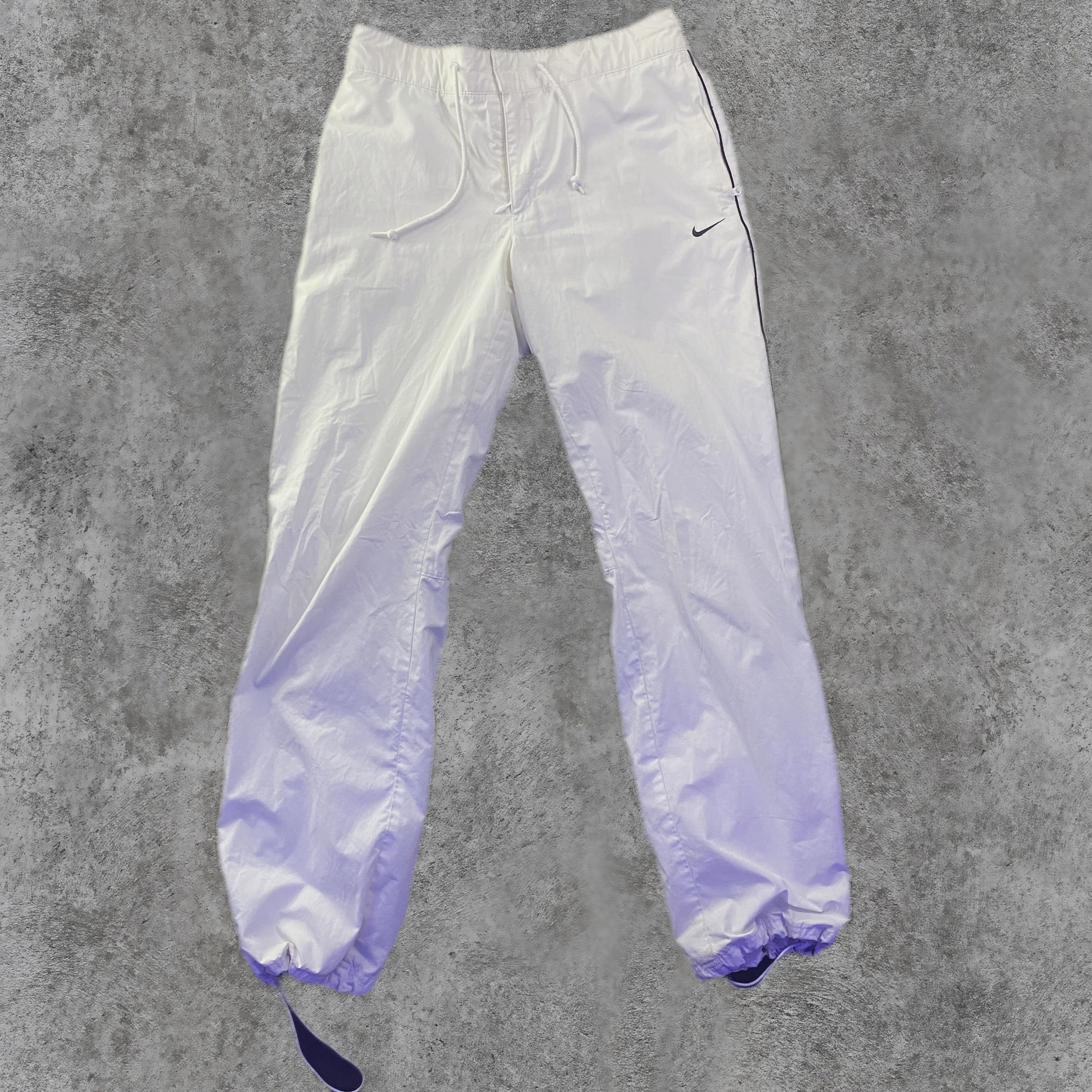 Pantalón Nike chándal vintage blanco frontal
