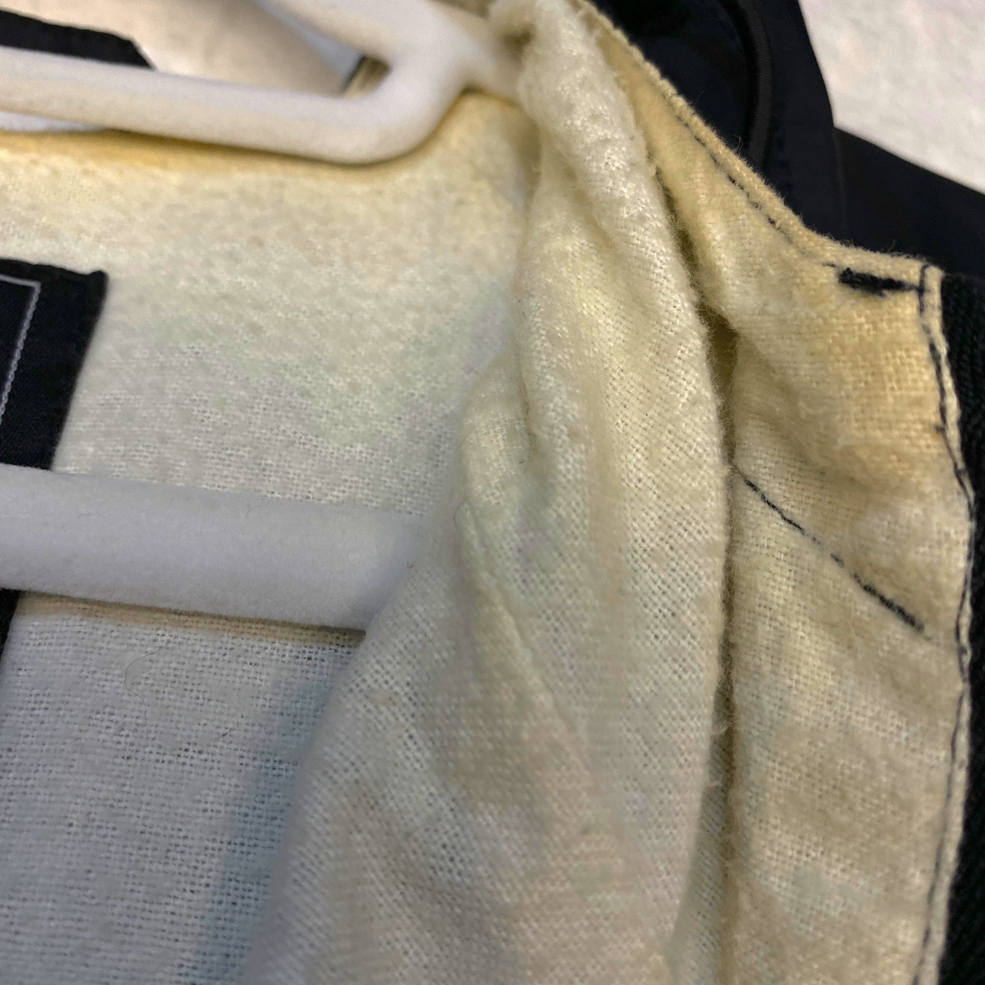 CHAQUETA CORTAVIENTOS CHARLES RIVER NEGRA PERSONALIZADA "COLORGUARD"