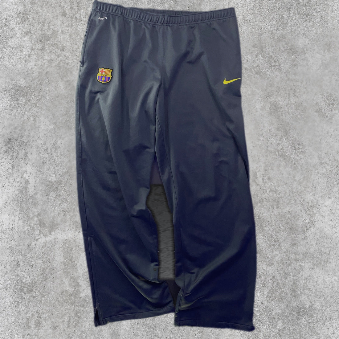 Pantalón Nike FC Barcelona Dri-FIT Escudo Azul Marino