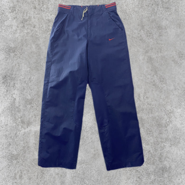 Pantalón Chándal Nike Detalle Bandas Rojas Azul Marino