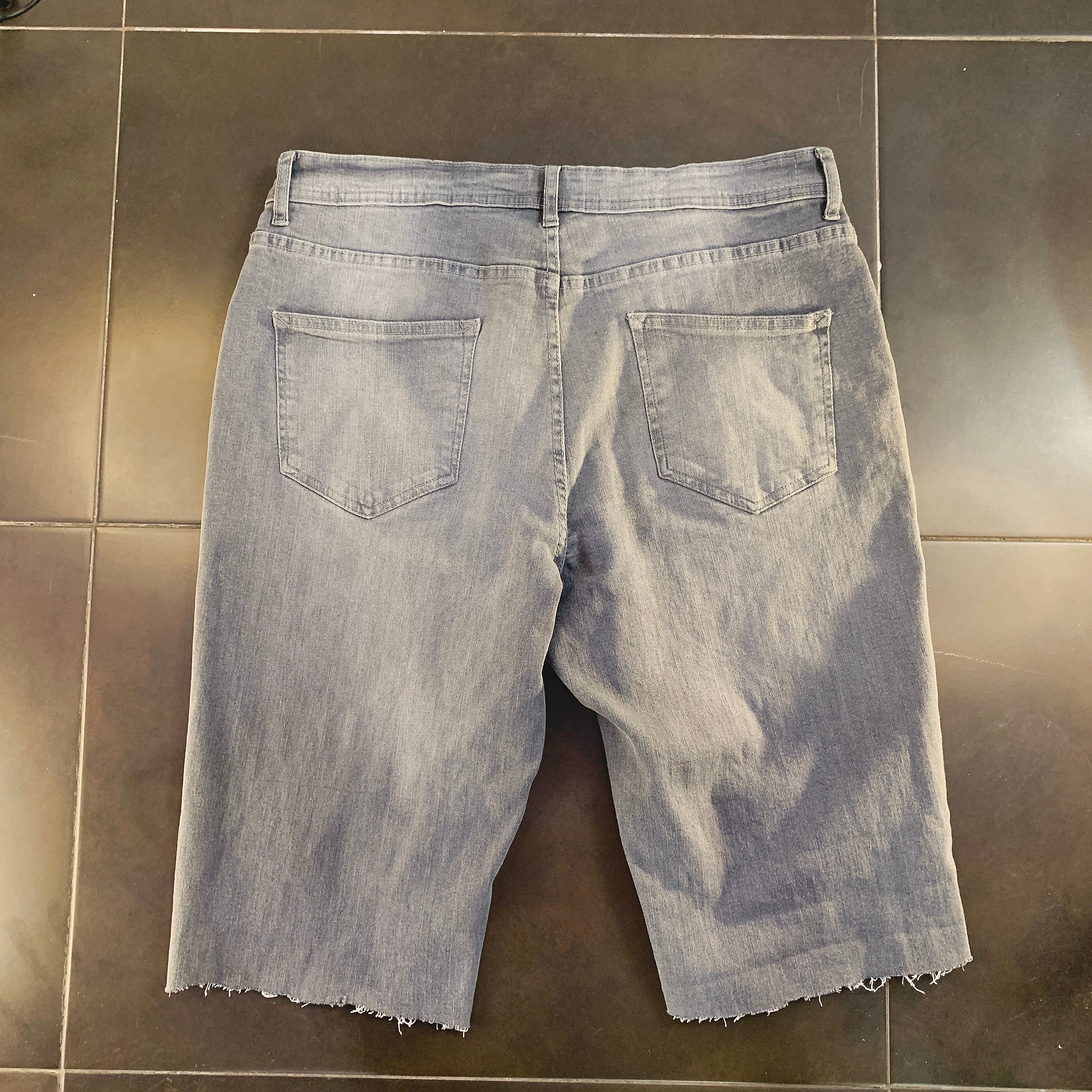 Pantalón Corto Vaquero Gris Bermuda
