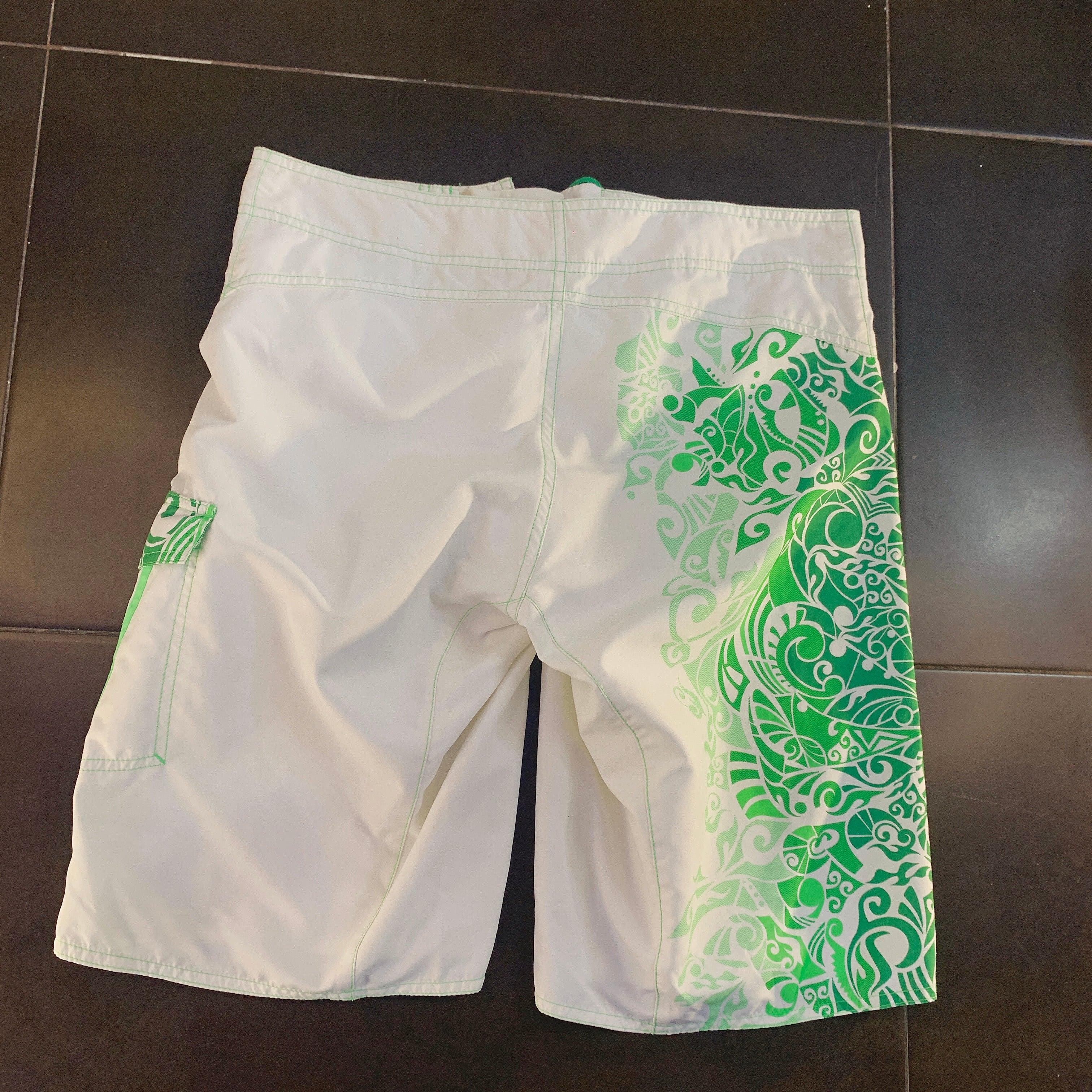Pantalón Corto Adidas Surf Blanco Estampado Verde