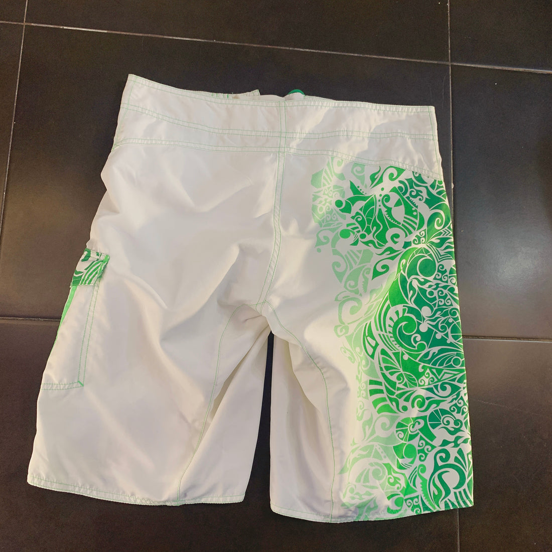 Pantalón Corto Adidas Surf Blanco Estampado Verde