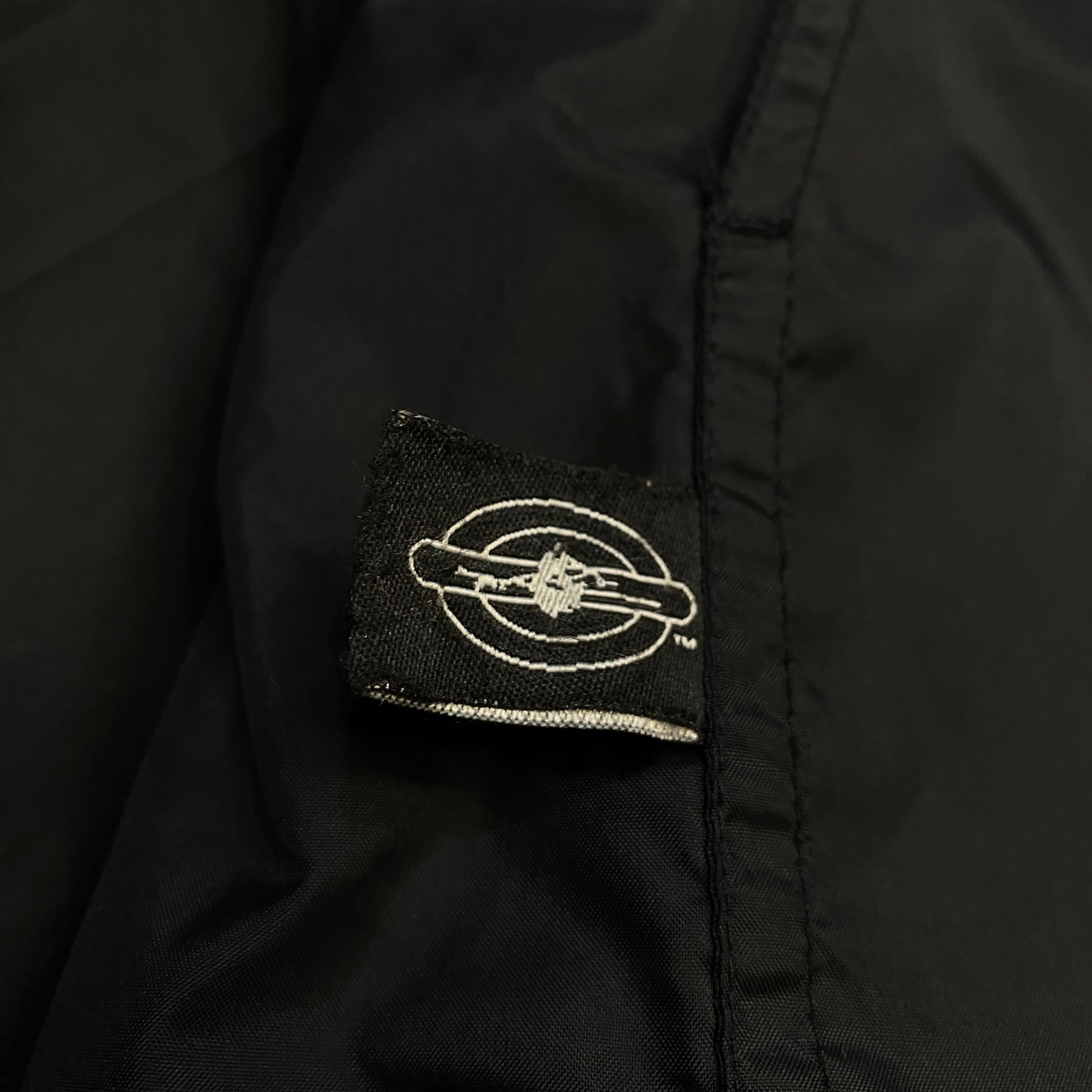 CHAQUETA CORTAVIENTOS CHARLES RIVER NEGRA PERSONALIZADA "COLORGUARD"