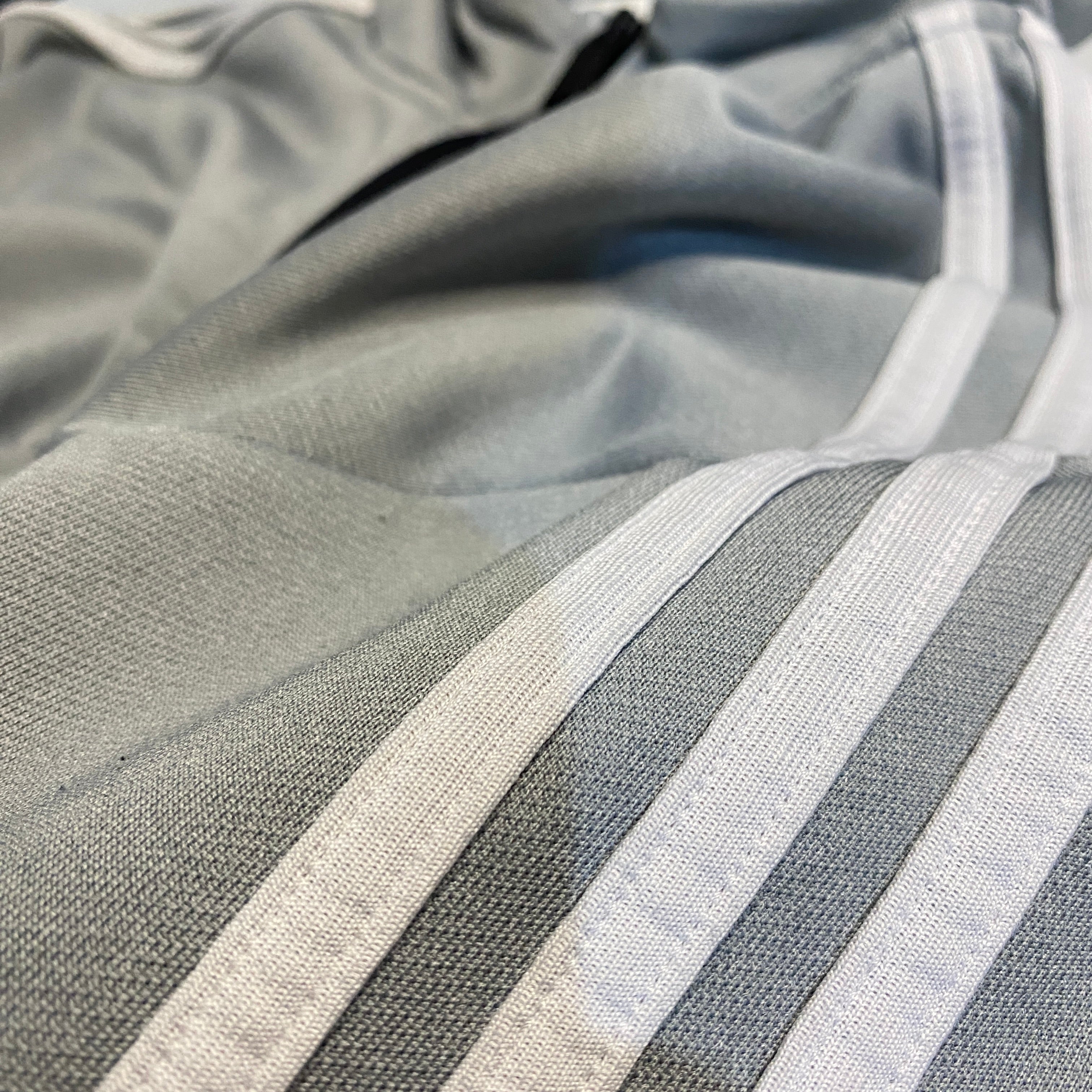 SUDADERA ADIDAS AEROREADY GRIS CON CREMALLERA 1/4