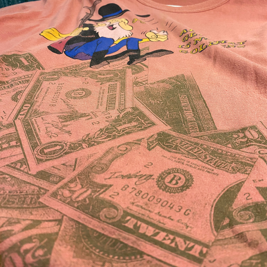 CAMISETA ICEBERG MARRÓN CON PRINT PROSPECTOR