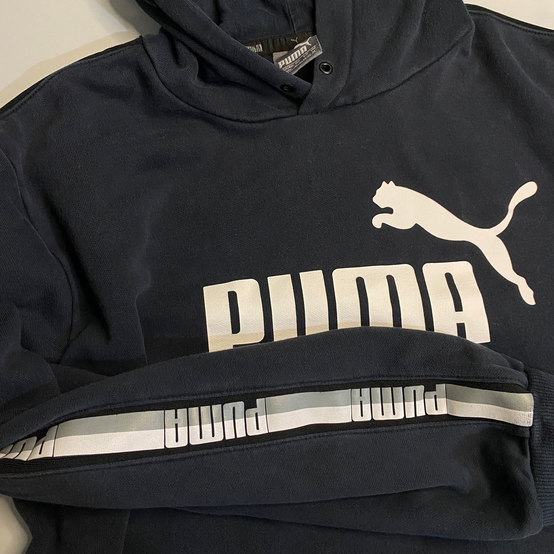 SUDADERA CON CAPUCHA PUMA NEGRO