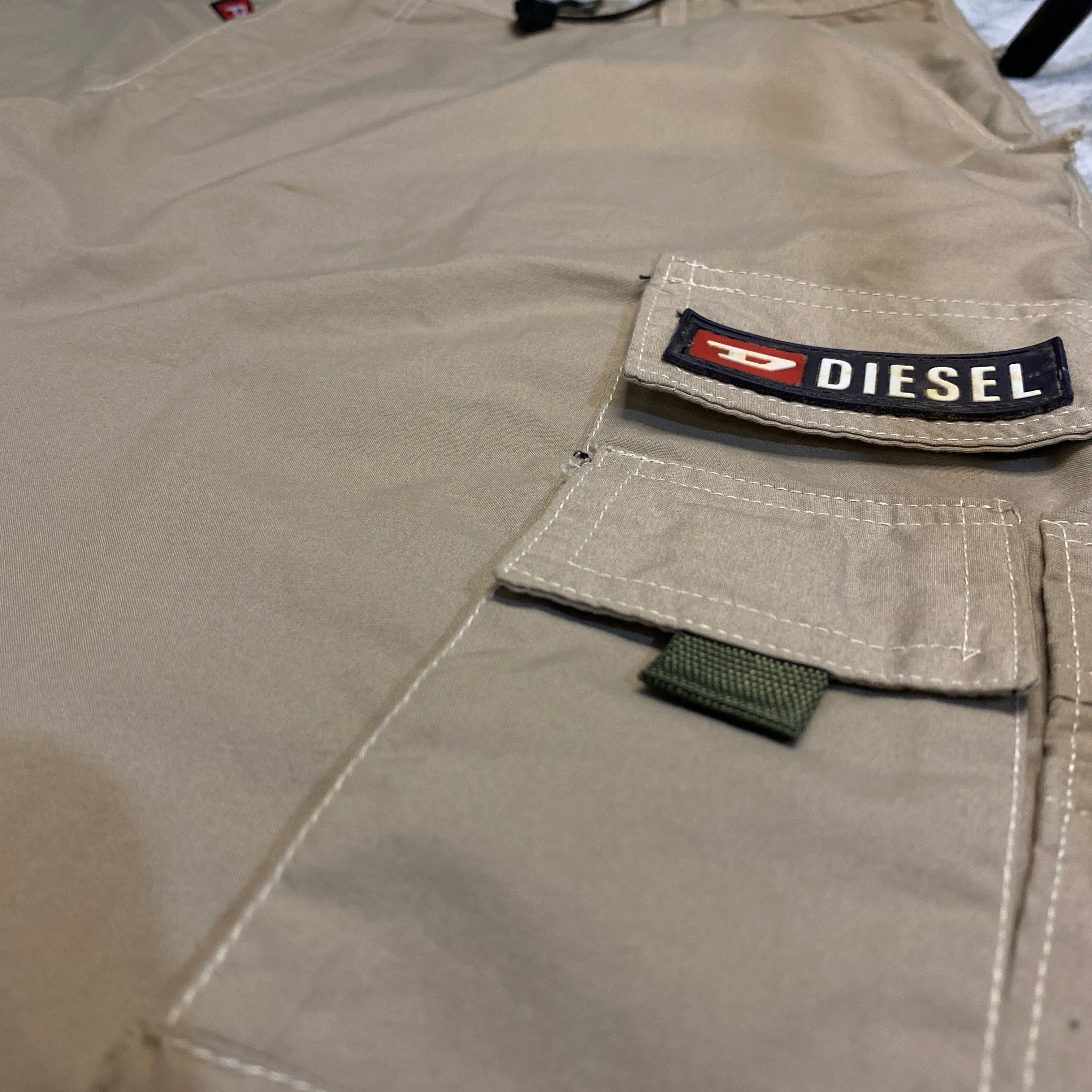 PANTALÓN CORTO DIESEL BEIGE (CARGO STYLE)