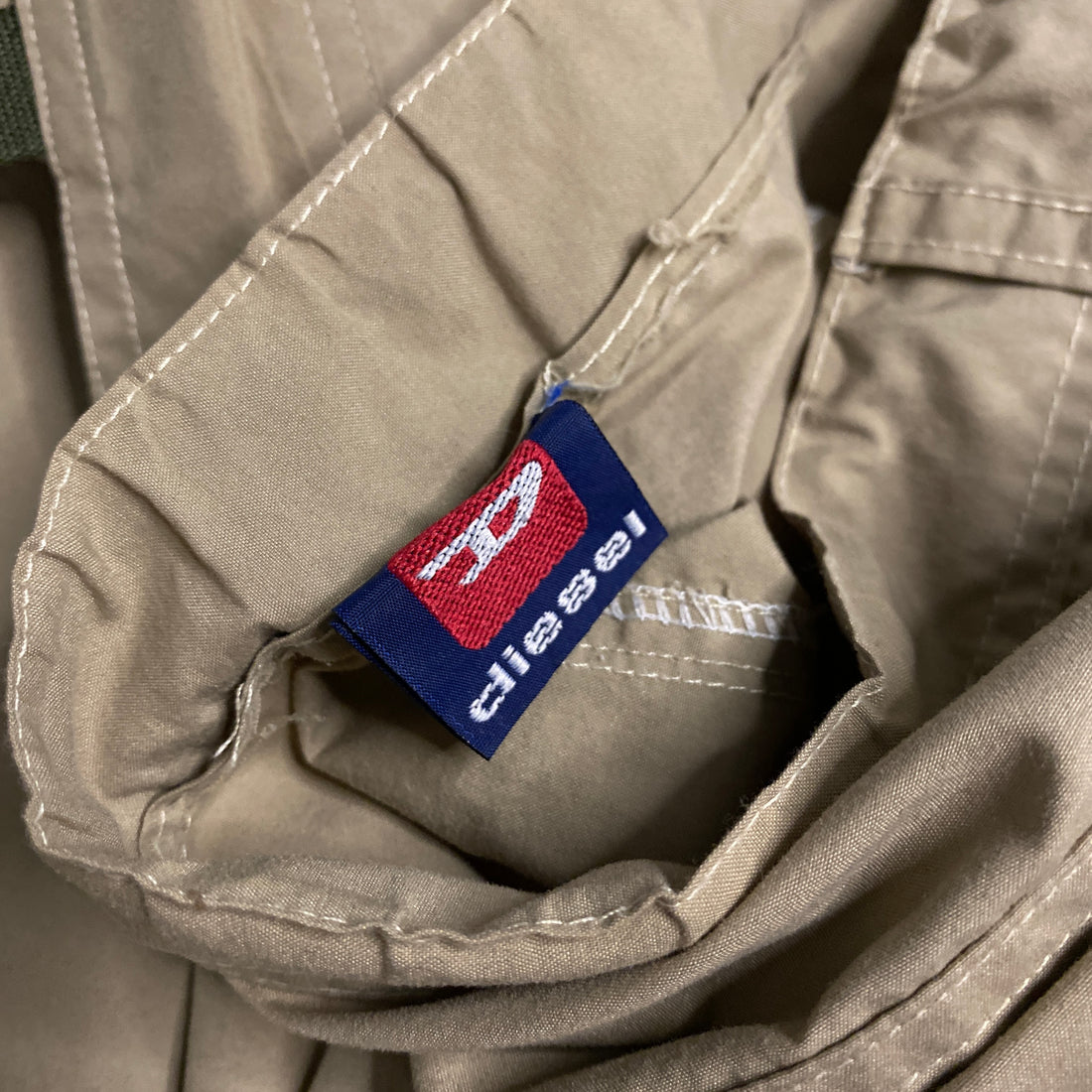 PANTALÓN CORTO DIESEL BEIGE (CARGO STYLE)