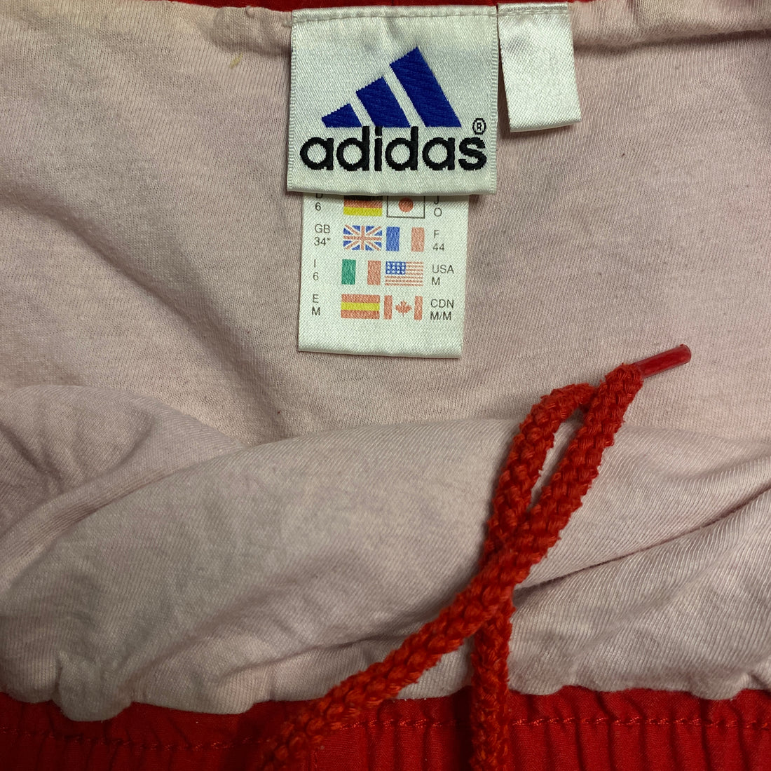 PANTALÓN CORTO ADIDAS ROJO