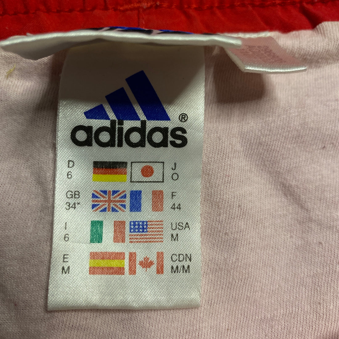 PANTALÓN CORTO ADIDAS ROJO