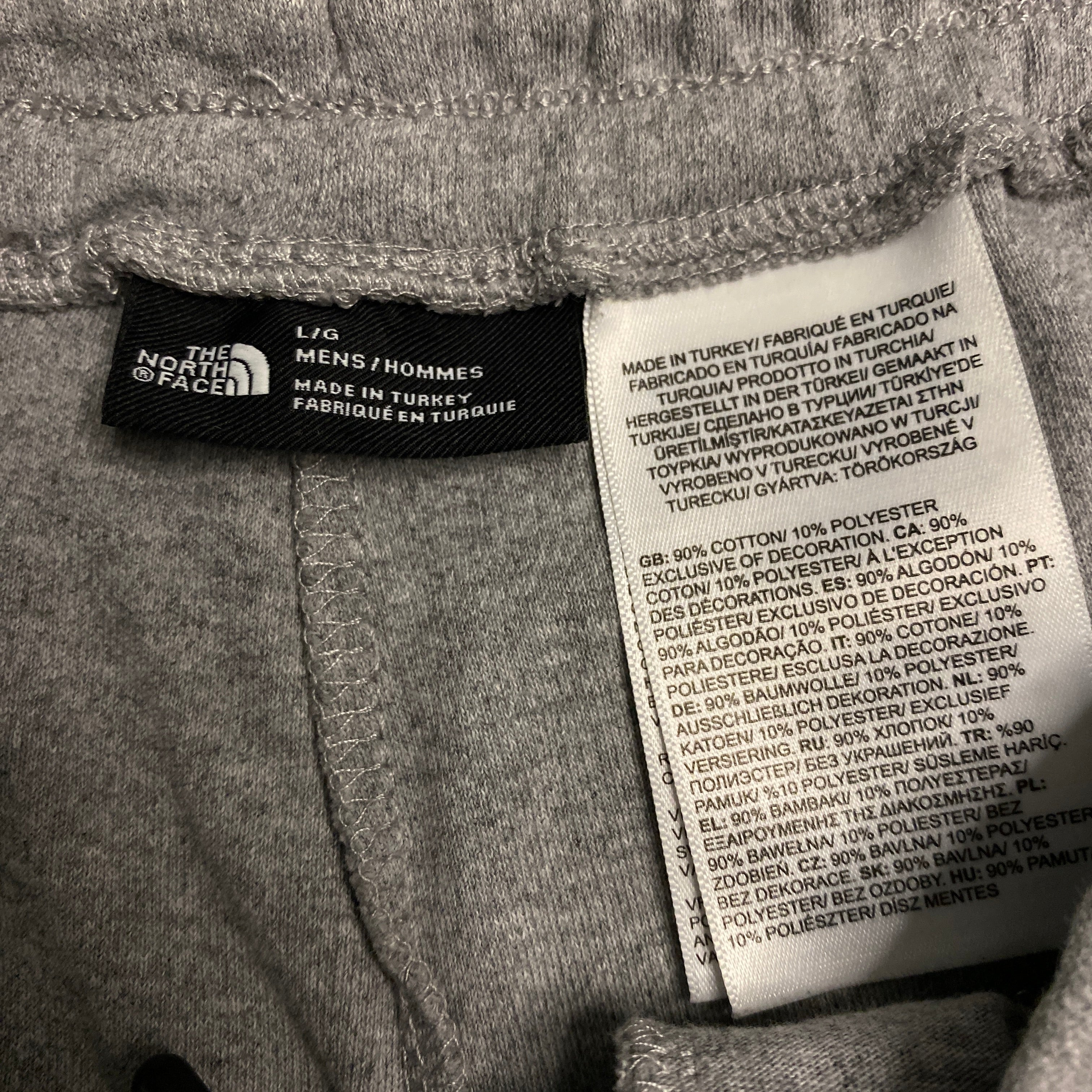 PANTALÓN CORTO THE NORTH FACE GRIS