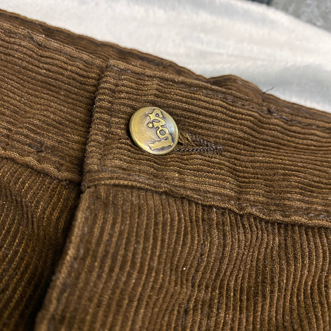 VAQUERO LARGO LOIS MADERA OSCURA