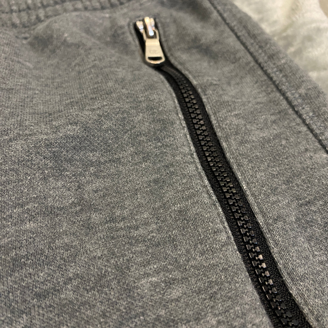 CHÁNDAL LARGO CHAMPION GRIS