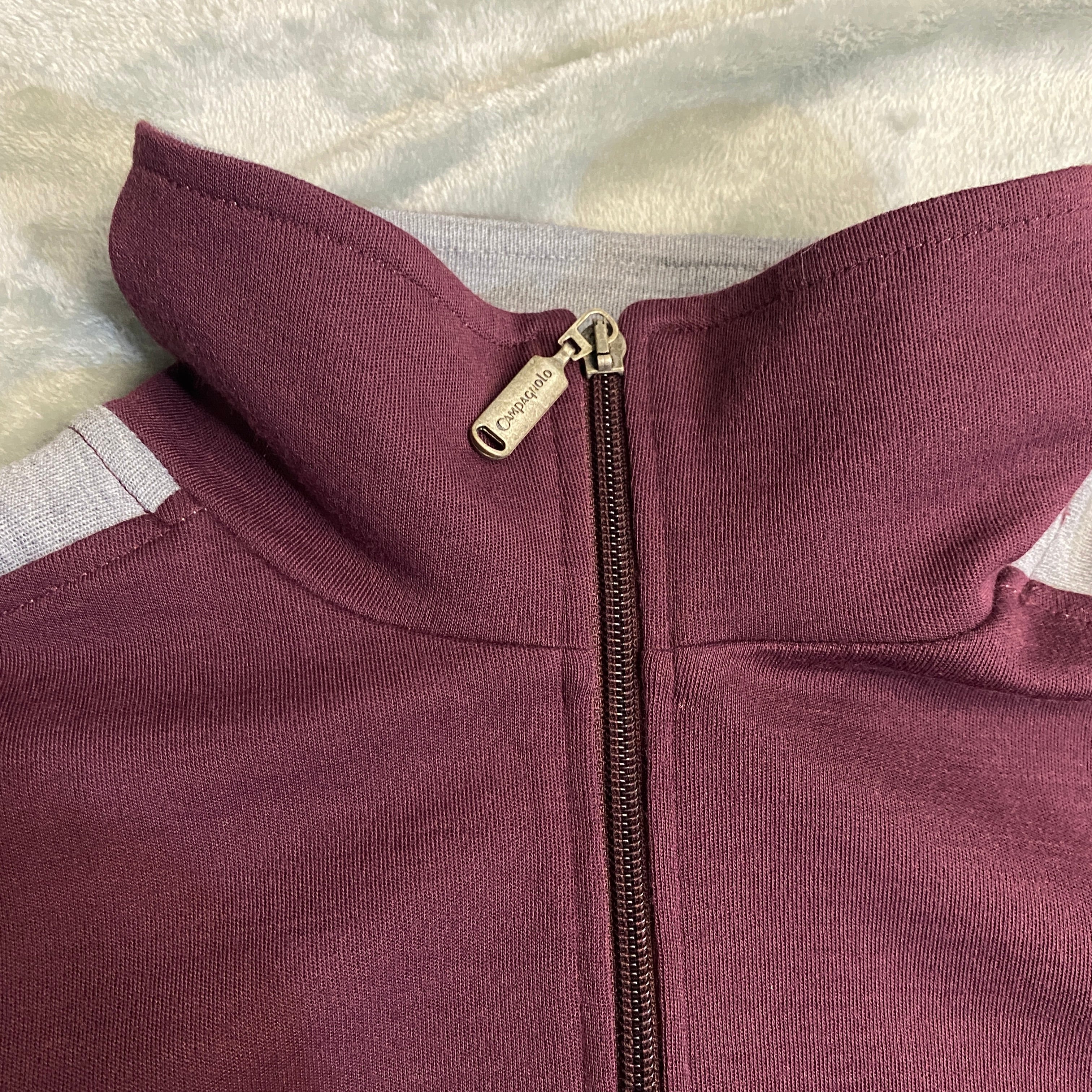 CHAQUETA CAMPAGNOLO VINO Y GRIS