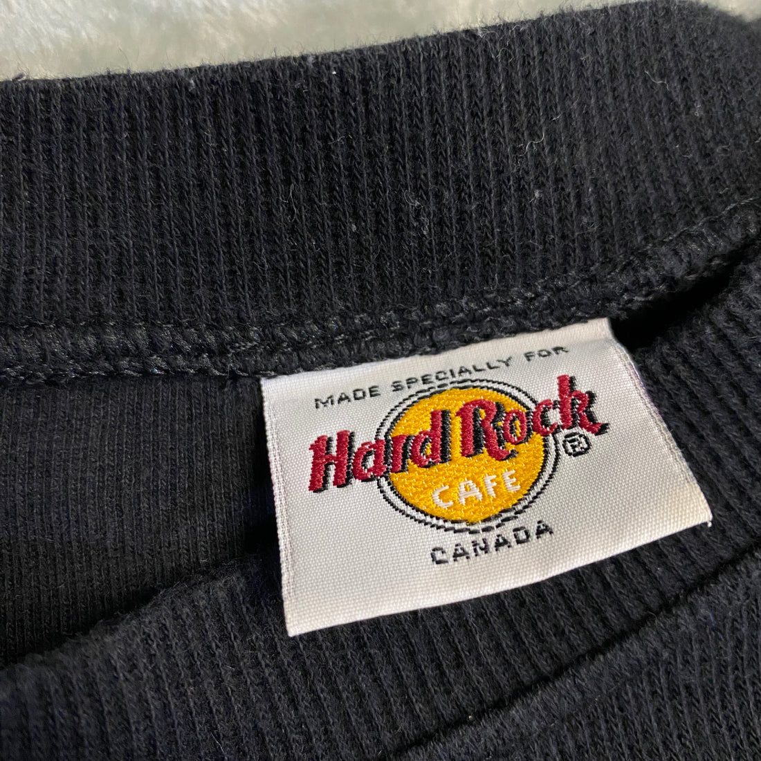 SUDADERA HARD ROCK NEGRO CON RAYAS