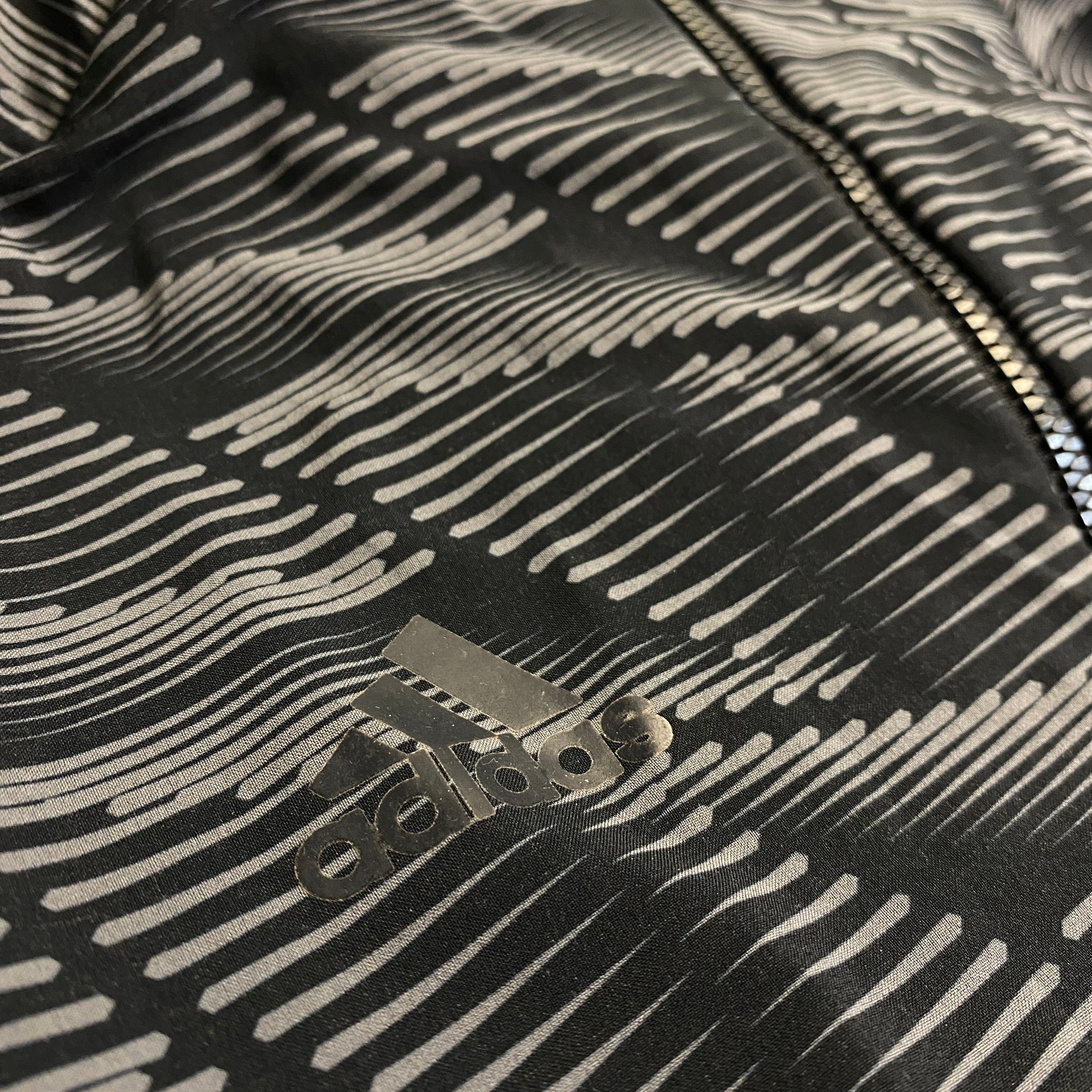 CHAQUETA ADIDAS NEGRO/GRIS OSCURO TALLA S