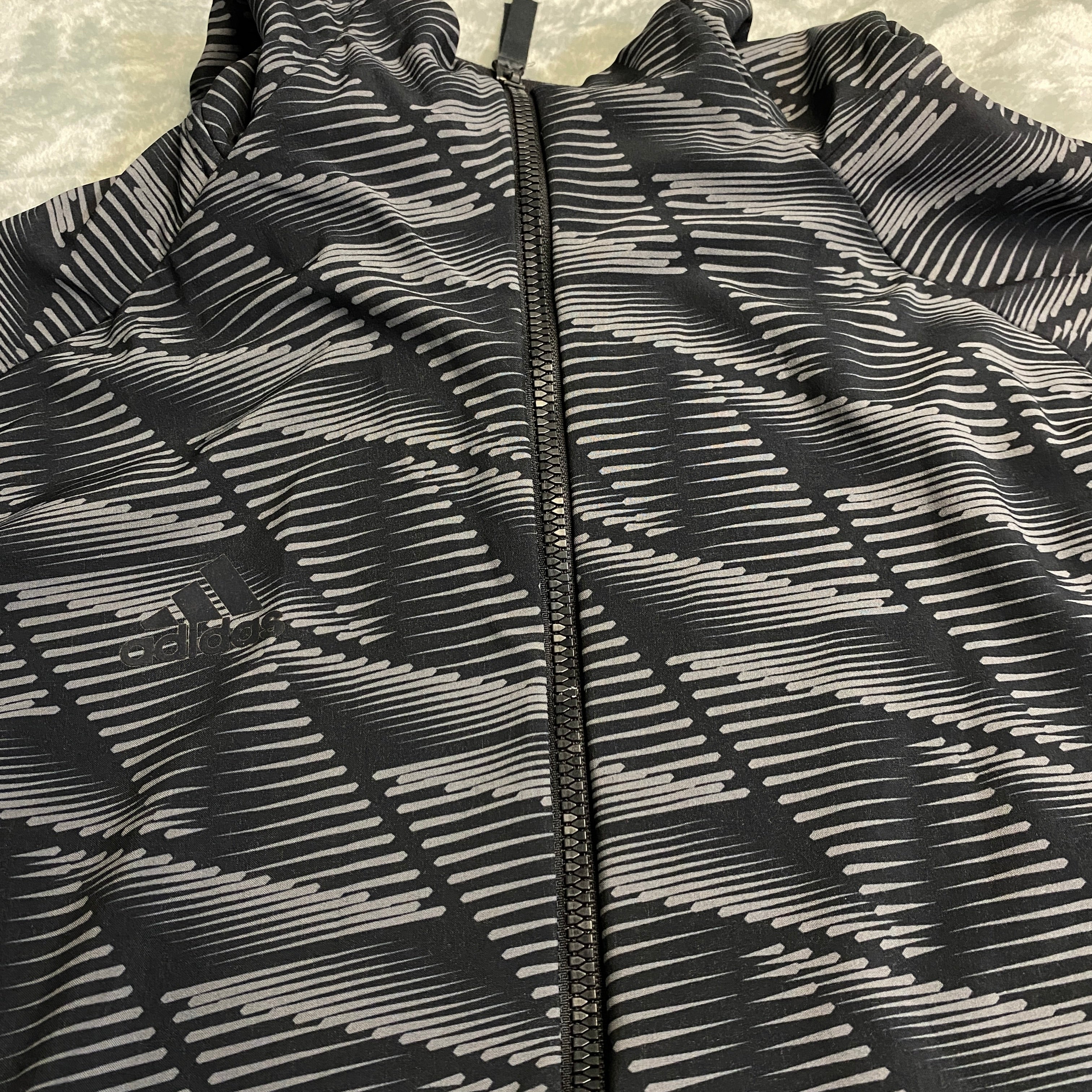 CHAQUETA ADIDAS NEGRO/GRIS OSCURO TALLA S