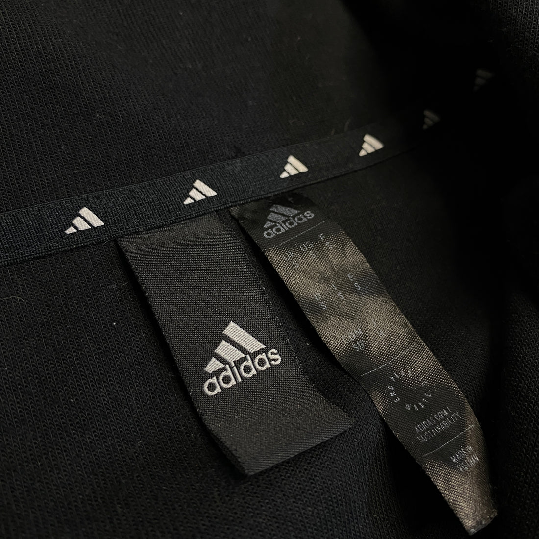 CHAQUETA ADIDAS NEGRO/GRIS OSCURO TALLA S
