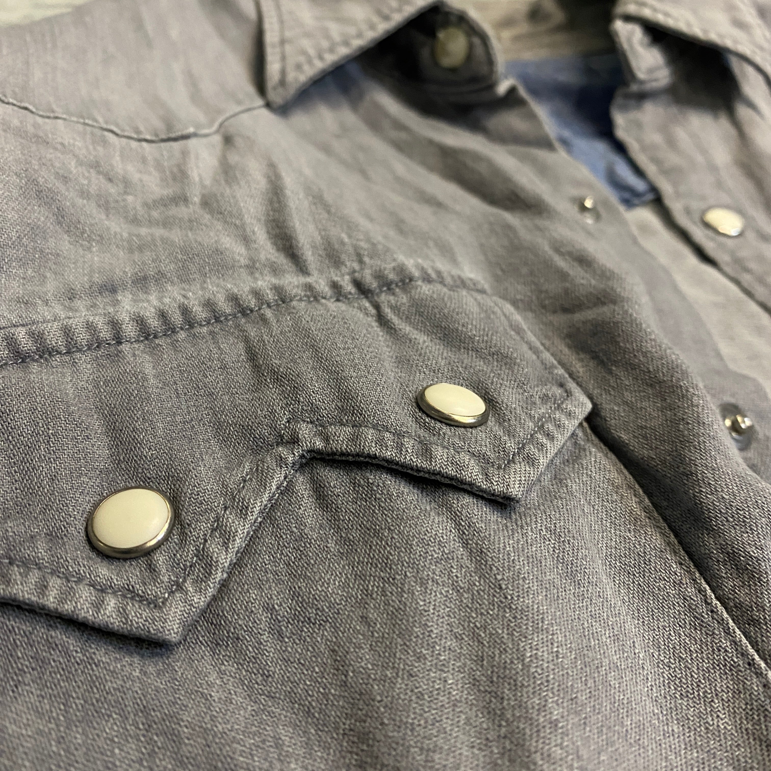 CAMISA LEVI'S GRIS CLARO