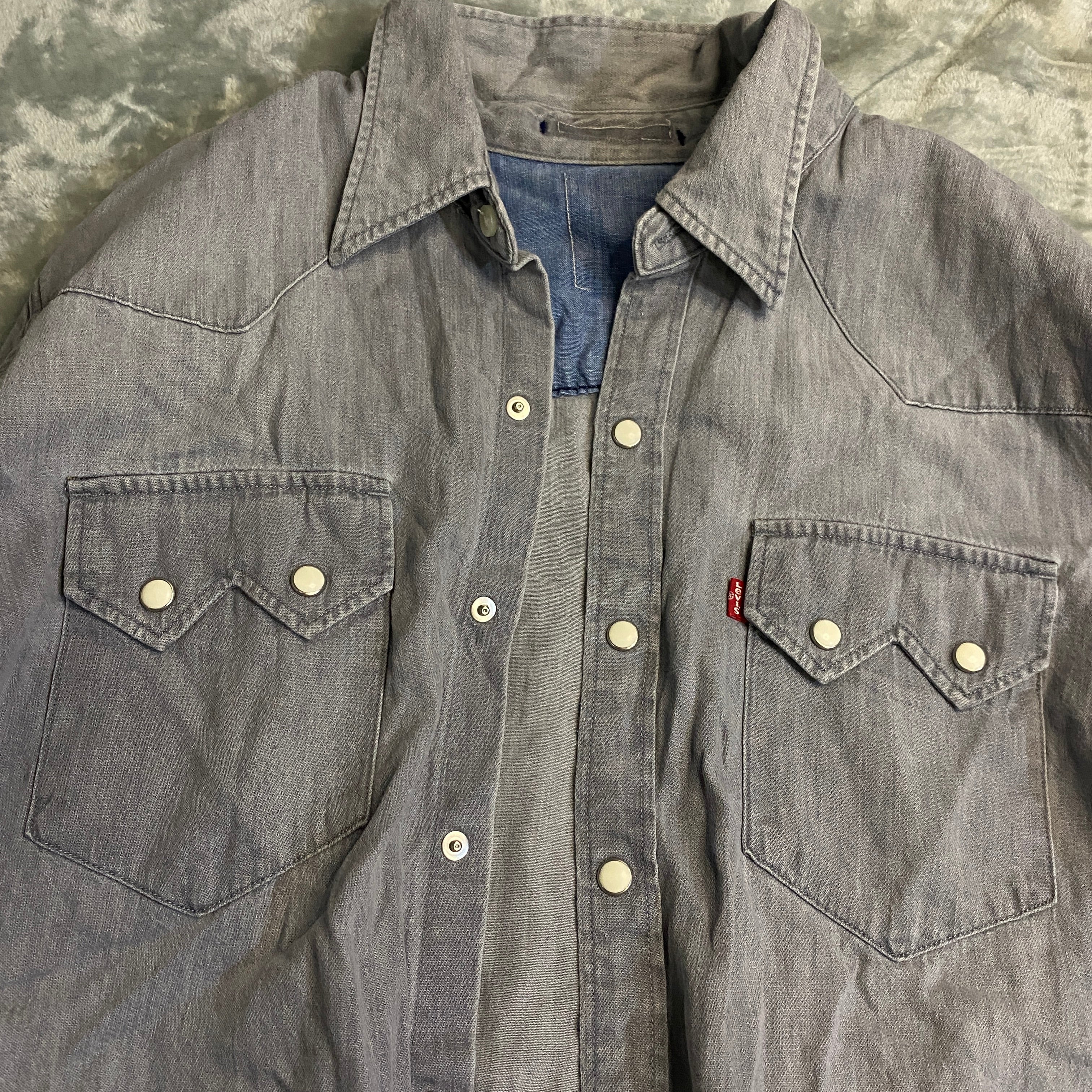 CAMISA LEVI'S GRIS CLARO