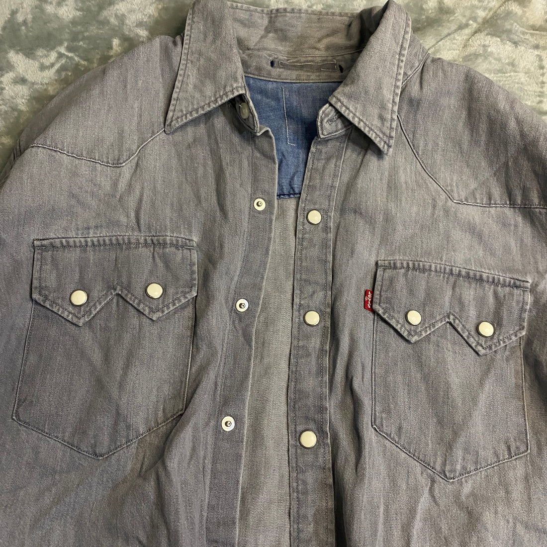 CAMISA LEVI'S GRIS CLARO