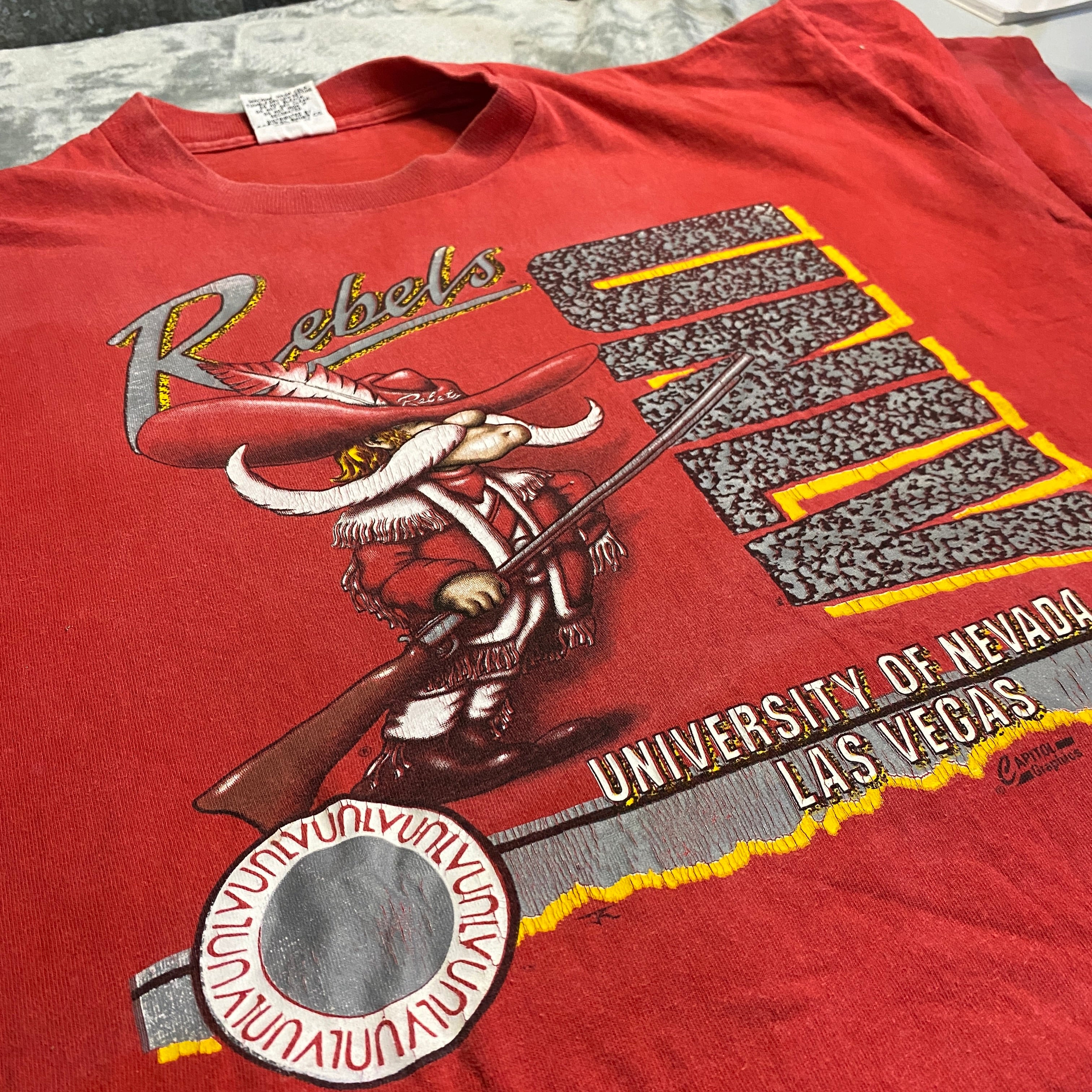 CAMISETA UNLV REBELS GNOMO LAS VEGAS ROJO TALLA XL
