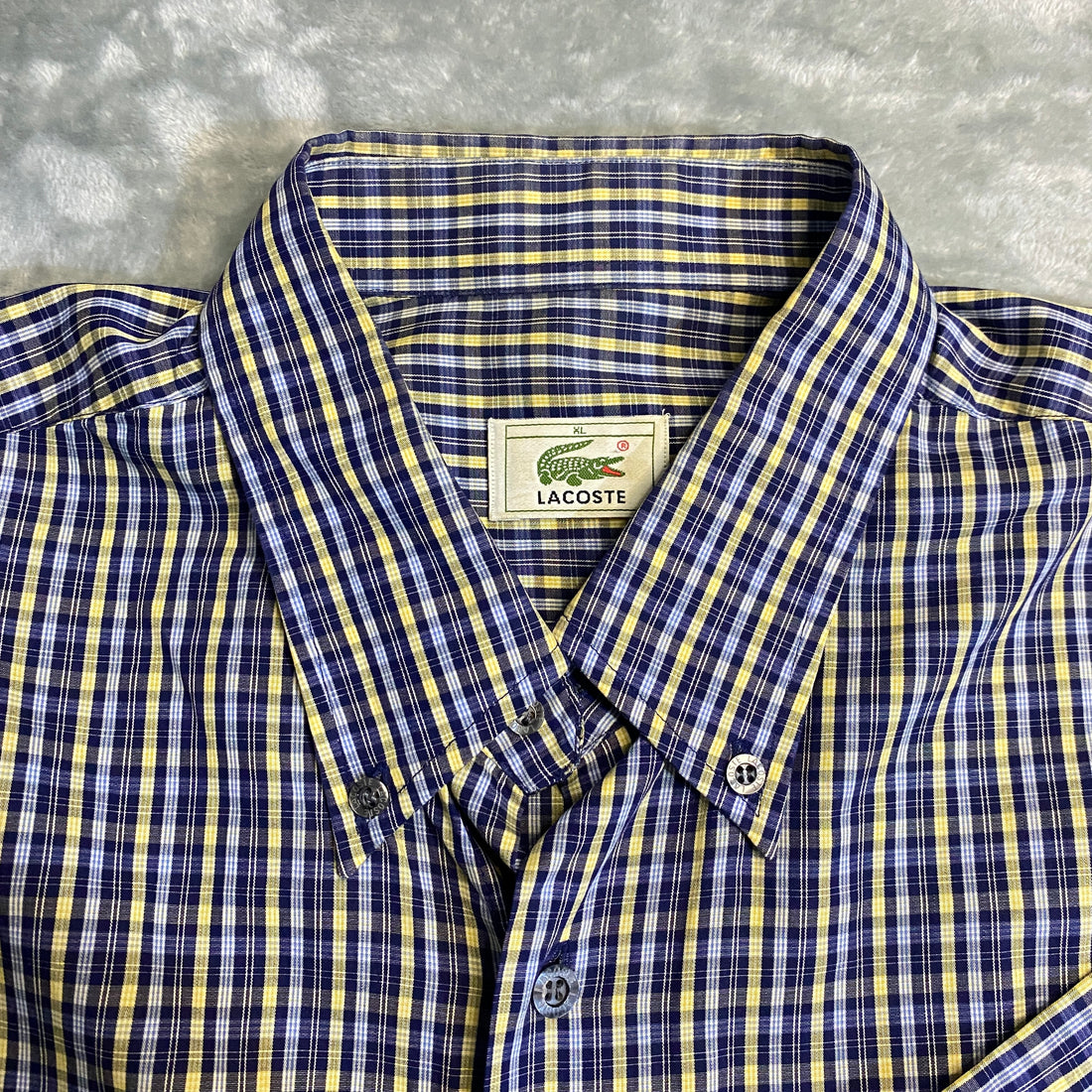CAMISA LACOSTE CUADROS AZUL MARINO-AMARILLO TALLA XL / REGULAR FIT