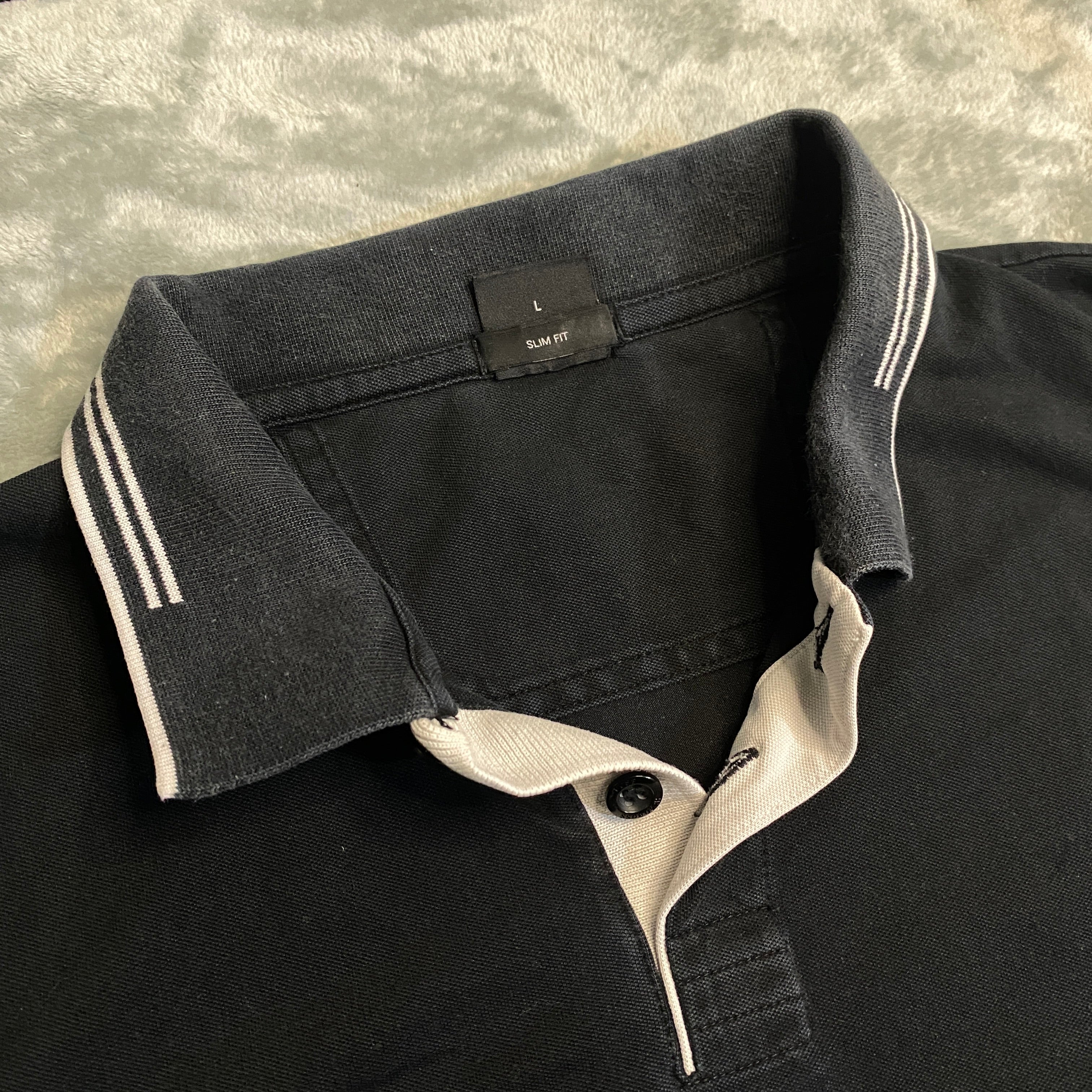POLO BOSS NEGRO CON RAYAS TALLA L