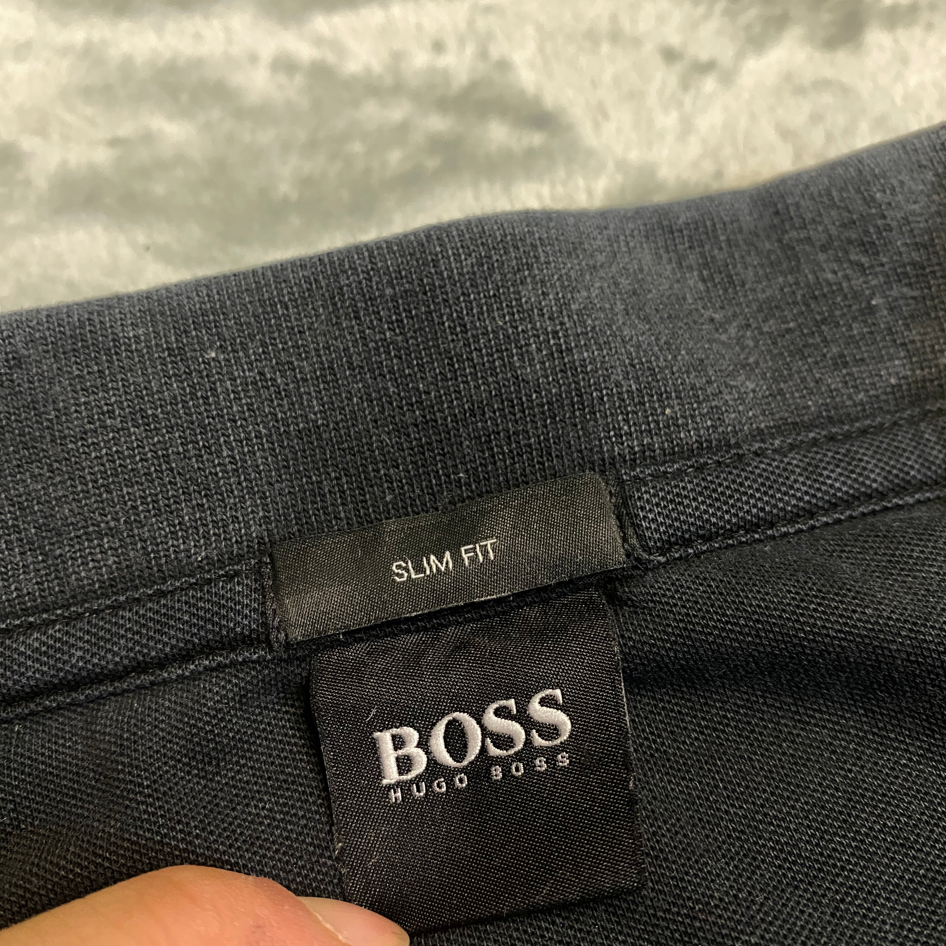 POLO BOSS NEGRO CON RAYAS TALLA L