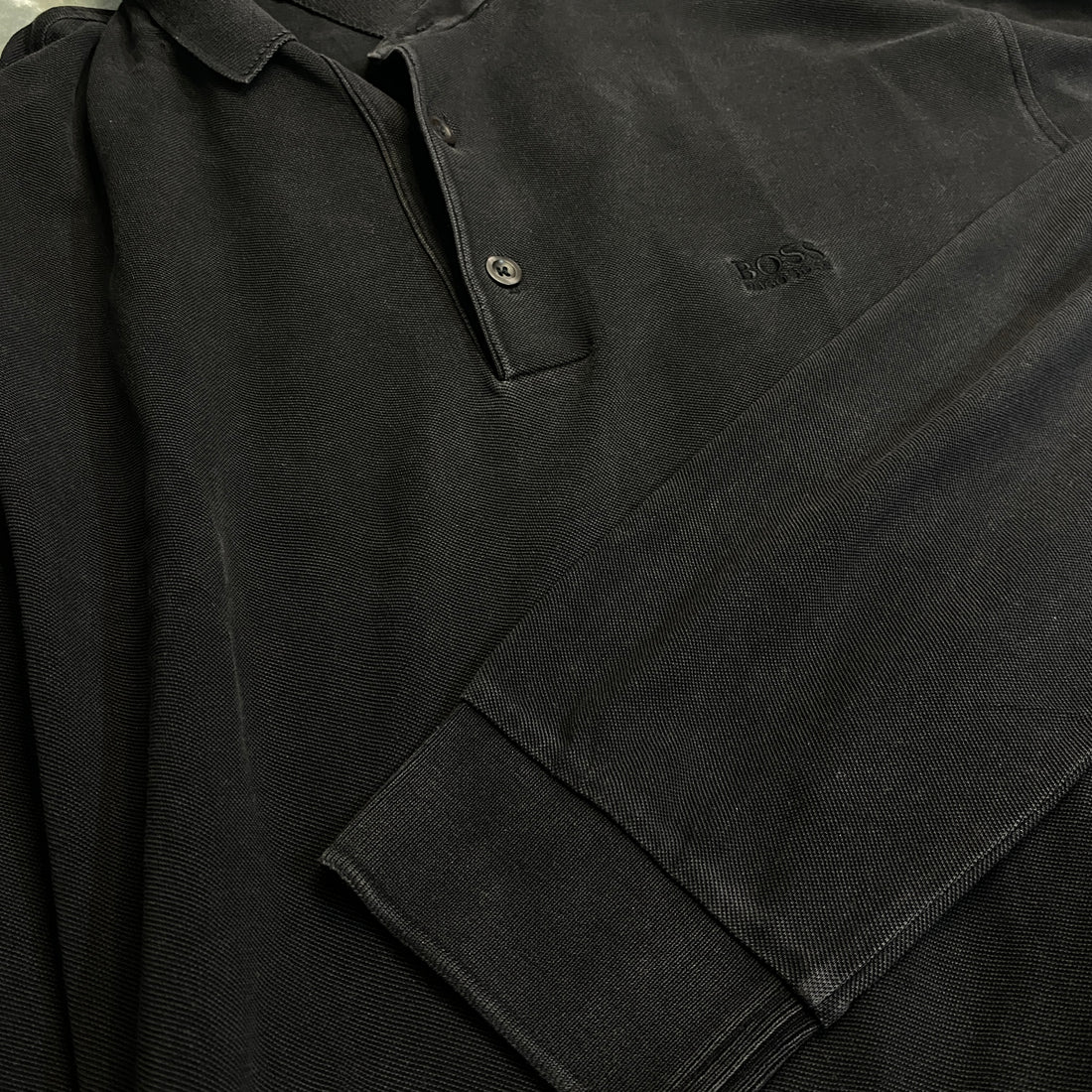 POLO LARGO HUGO BOSS NEGRO TALLA L