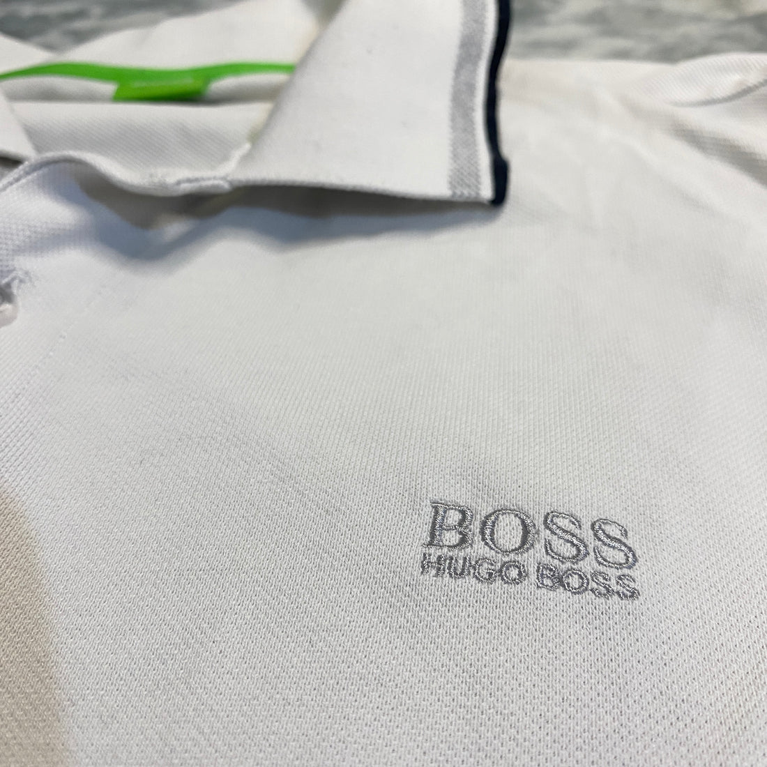 POLO HUGO BOSS BLANCO CON VERDE TALLA XXL
