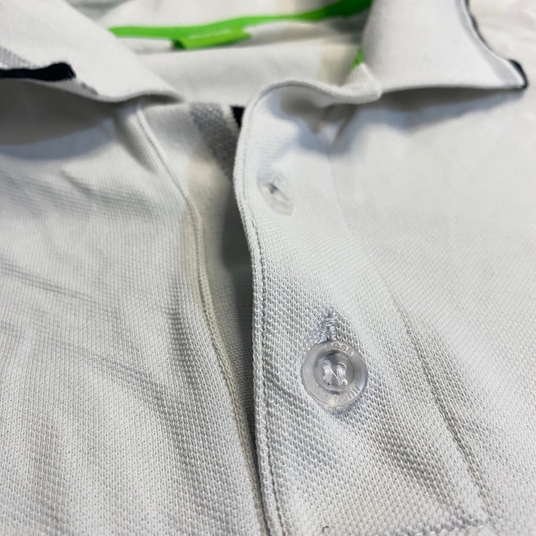 POLO HUGO BOSS BLANCO CON VERDE TALLA XXL