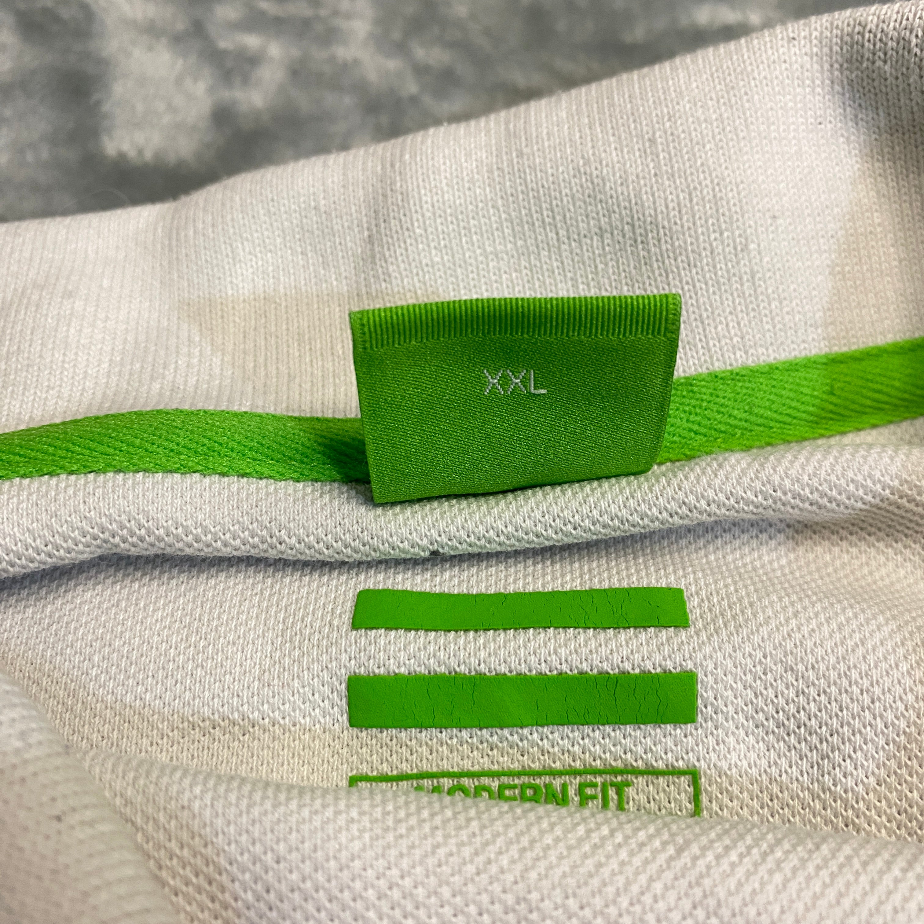 POLO HUGO BOSS BLANCO CON VERDE TALLA XXL