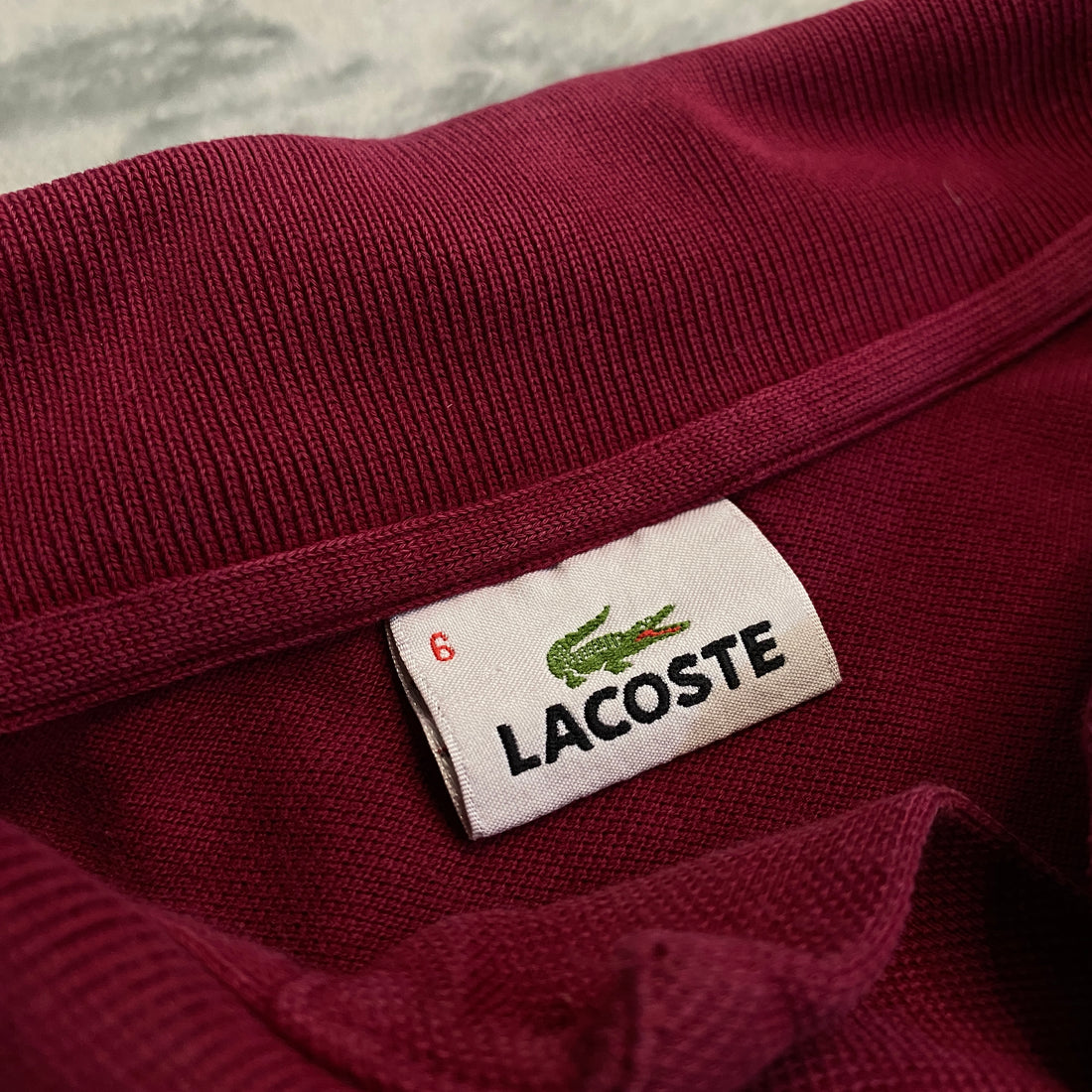 POLO LACOSTE BURDEOS TALLA M